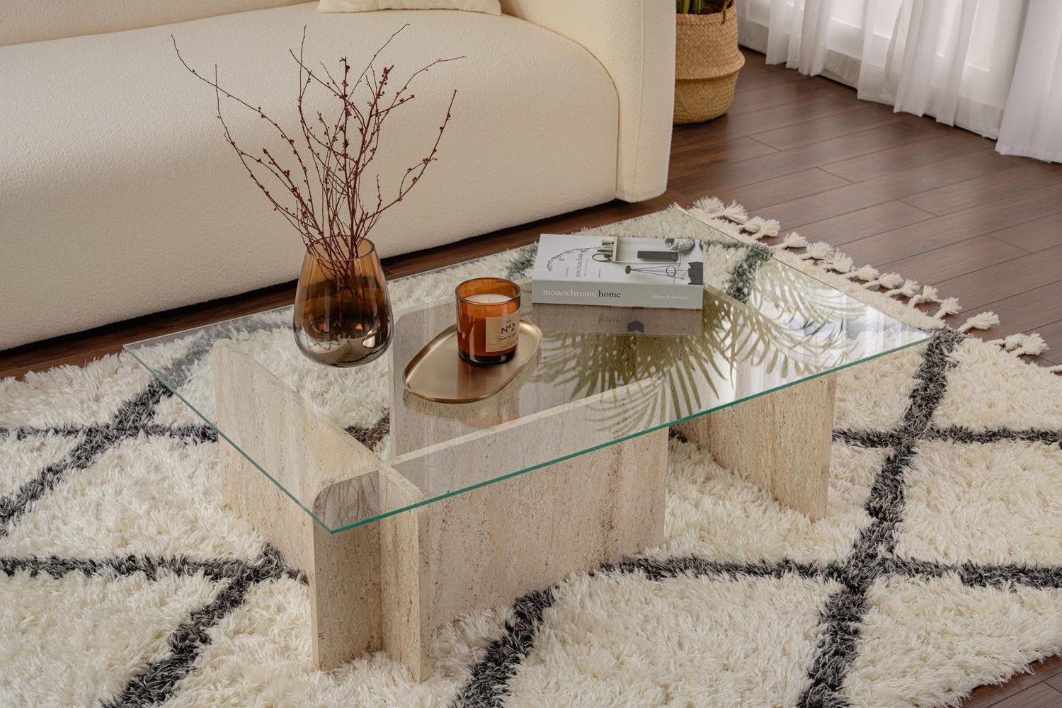 Flavio - Travertine in Travertin präsentiert im Onlineshop von KAQTU Design AG. Beistelltisch ist von Nordure