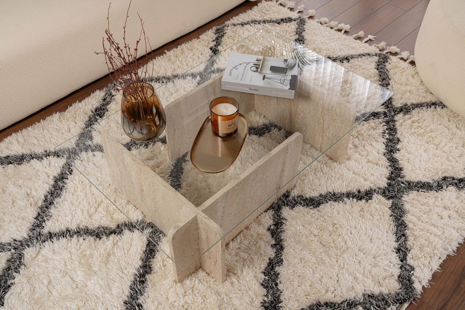 Flavio - Travertine in Travertin präsentiert im Onlineshop von KAQTU Design AG. Beistelltisch ist von Nordure