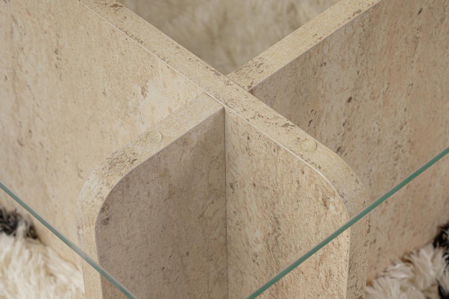Flavio - Travertine in Travertin präsentiert im Onlineshop von KAQTU Design AG. Beistelltisch ist von Nordure