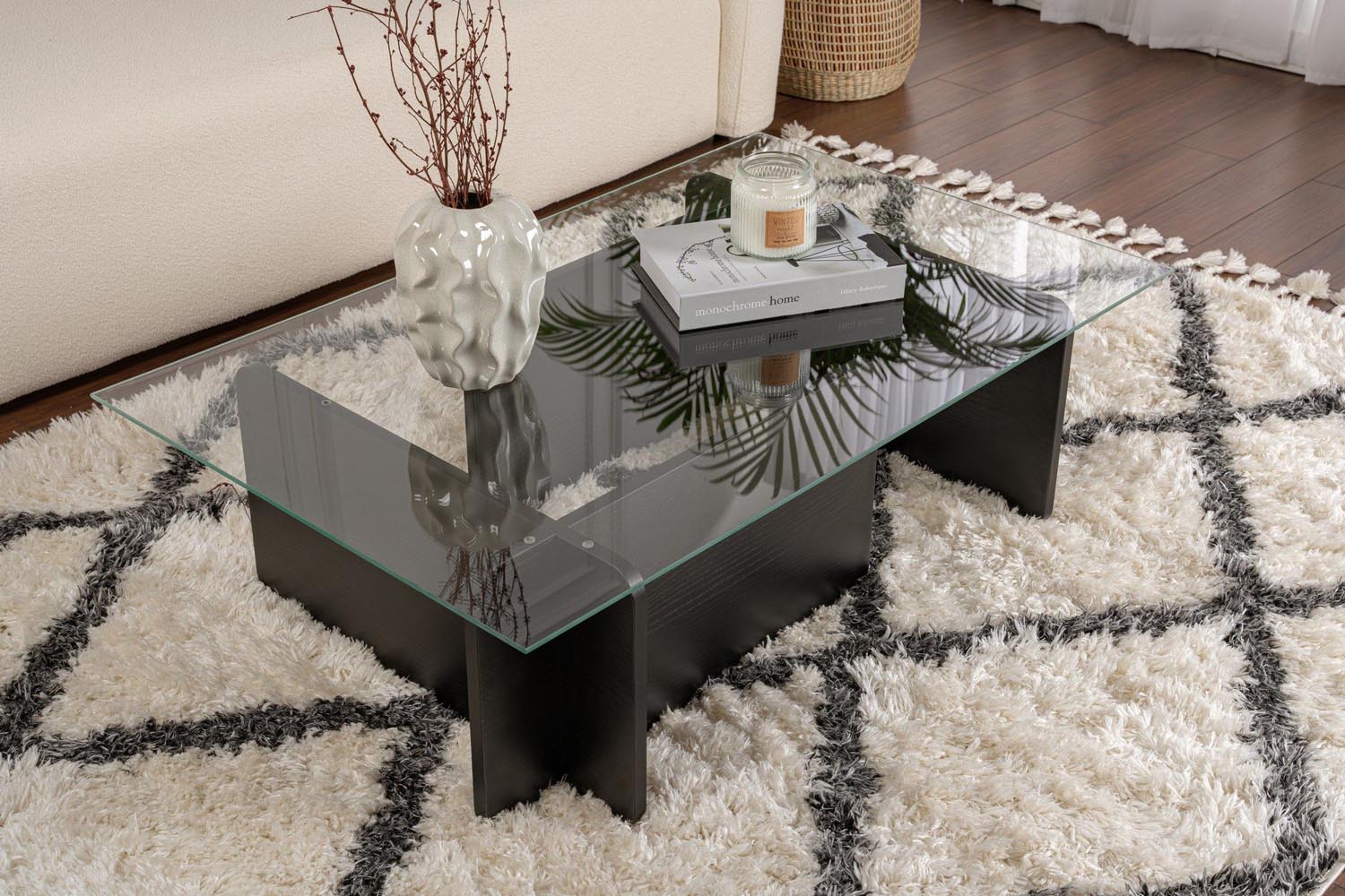 Flavio - Wooden Black in Holz Schwarz präsentiert im Onlineshop von KAQTU Design AG. Beistelltisch ist von Nordure