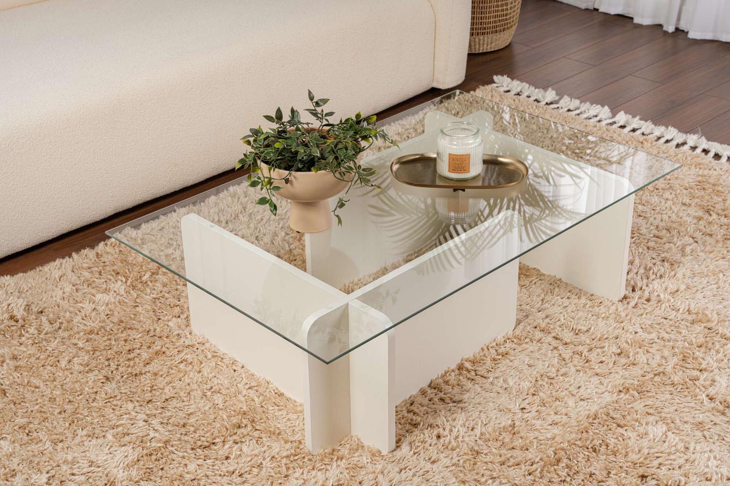 Flavio - Wooden White in Holz Weiss präsentiert im Onlineshop von KAQTU Design AG. Beistelltisch ist von Nordure