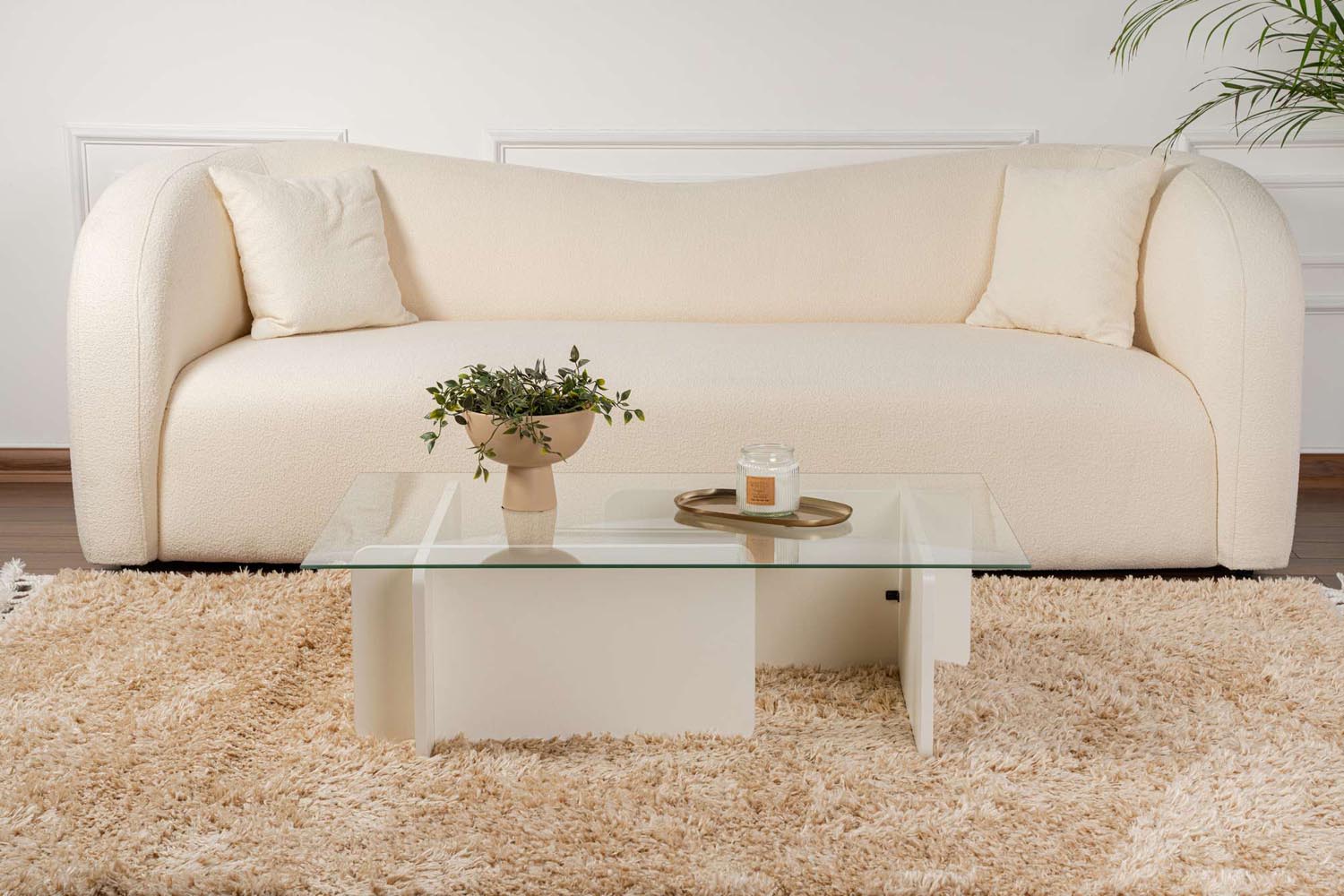 Flavio - Wooden White in Holz Weiss präsentiert im Onlineshop von KAQTU Design AG. Beistelltisch ist von Nordure