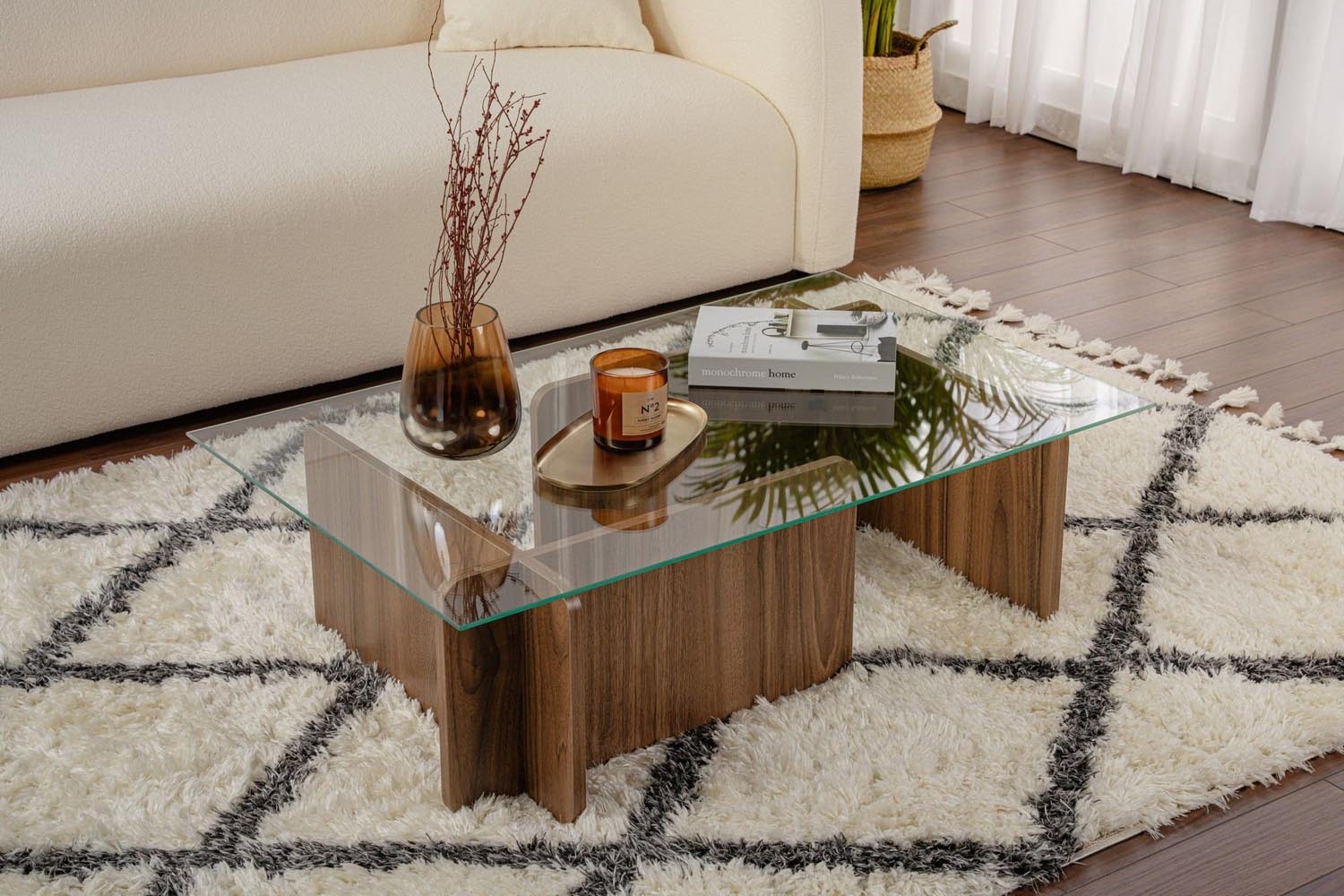 Flavio - Walnut in Walnuss präsentiert im Onlineshop von KAQTU Design AG. Beistelltisch ist von Nordure