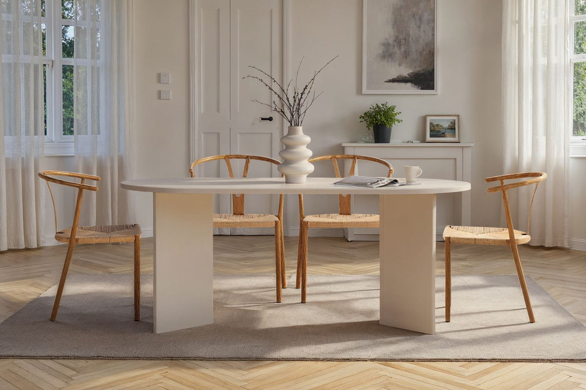 Rechteckiger Esstisch Sablin in Holz Weiss von Nordure, Tischplatte aus melaminbeschichteter Spanplatte, schlichtes Gestell, 180 x 90 cm.