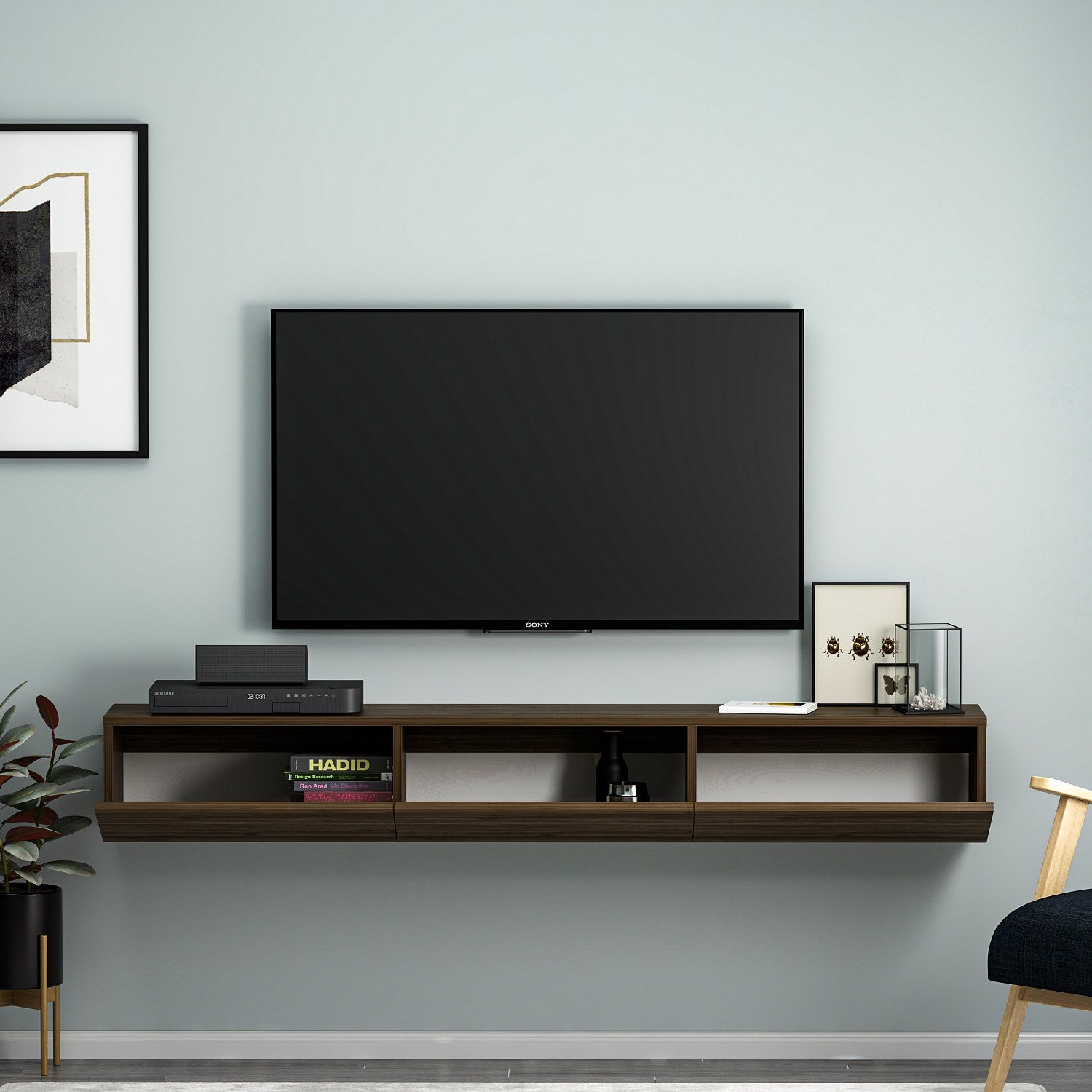 Terra - Walnut in Walnuss präsentiert im Onlineshop von KAQTU Design AG. Sideboard ist von Hanah Home