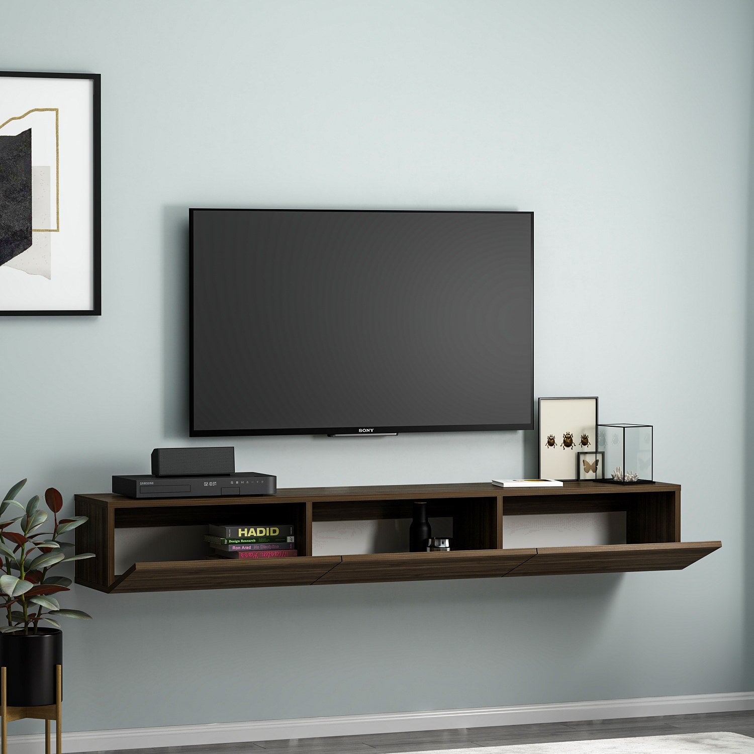 Terra - Walnut in Walnuss präsentiert im Onlineshop von KAQTU Design AG. Sideboard ist von Hanah Home