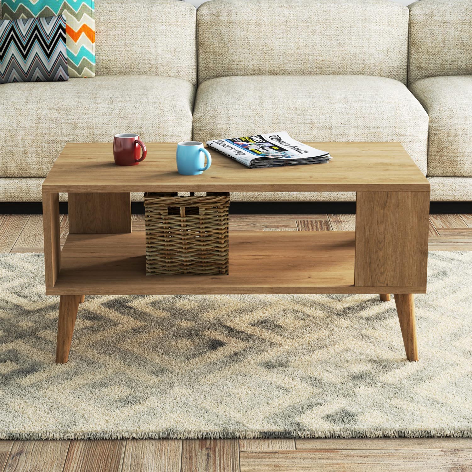 City 2028 in Eiche präsentiert im Onlineshop von KAQTU Design AG. Beistelltisch ist von Hanah Home