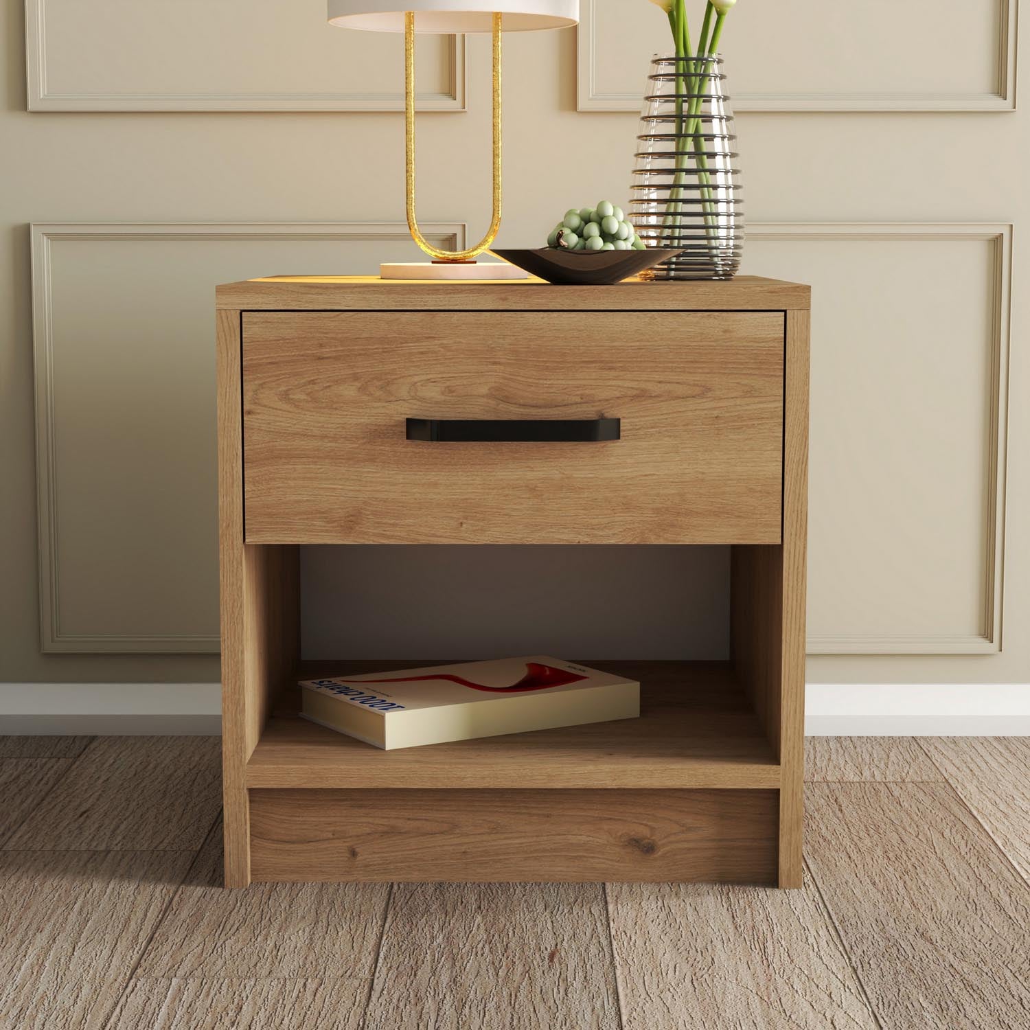 Grande 3622 in Eiche präsentiert im Onlineshop von KAQTU Design AG. Nachttisch ist von Hanah Home
