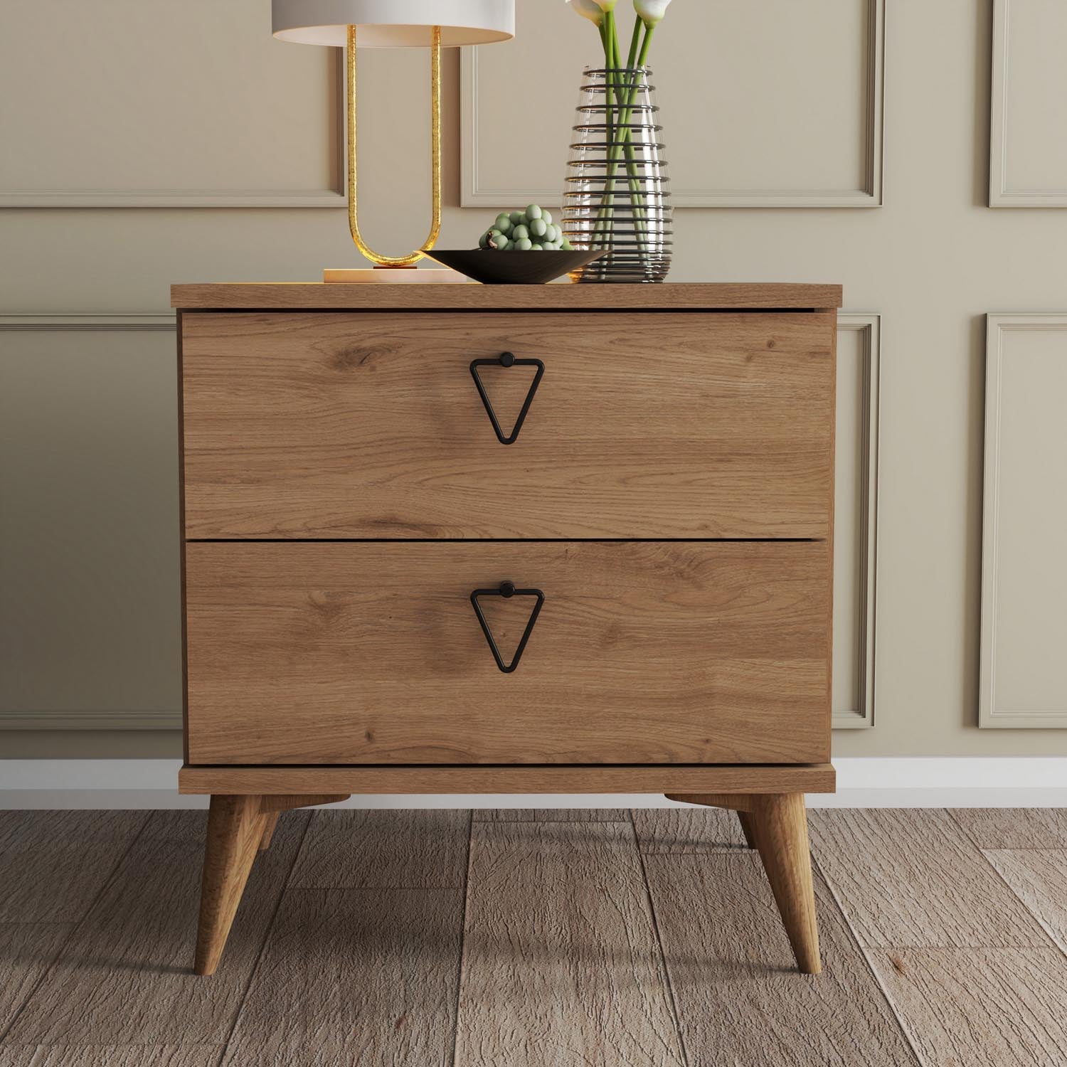 Versa-Ce 3632 in Eiche präsentiert im Onlineshop von KAQTU Design AG. Nachttisch ist von Hanah Home