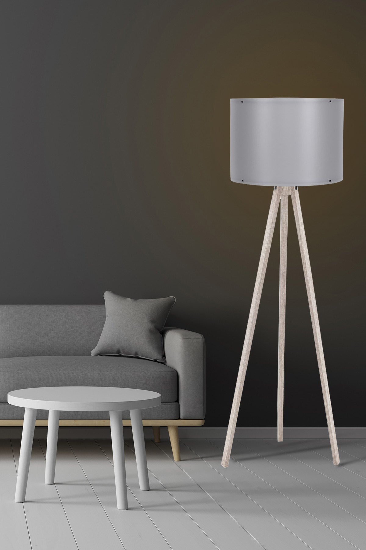 118 in Creme
 Grau präsentiert im Onlineshop von KAQTU Design AG. Stehleuchte ist von Opviq
