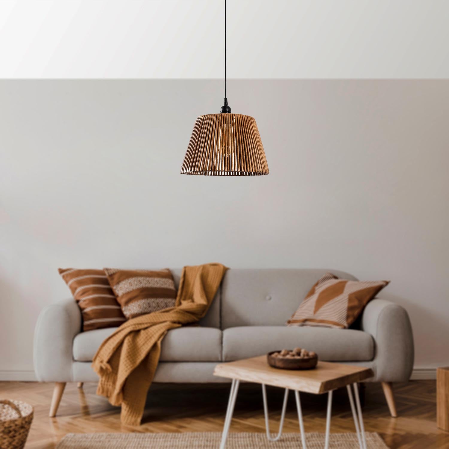 Cone - Natural in Kamel präsentiert im Onlineshop von KAQTU Design AG. Pendelleuchte ist von Opviq
