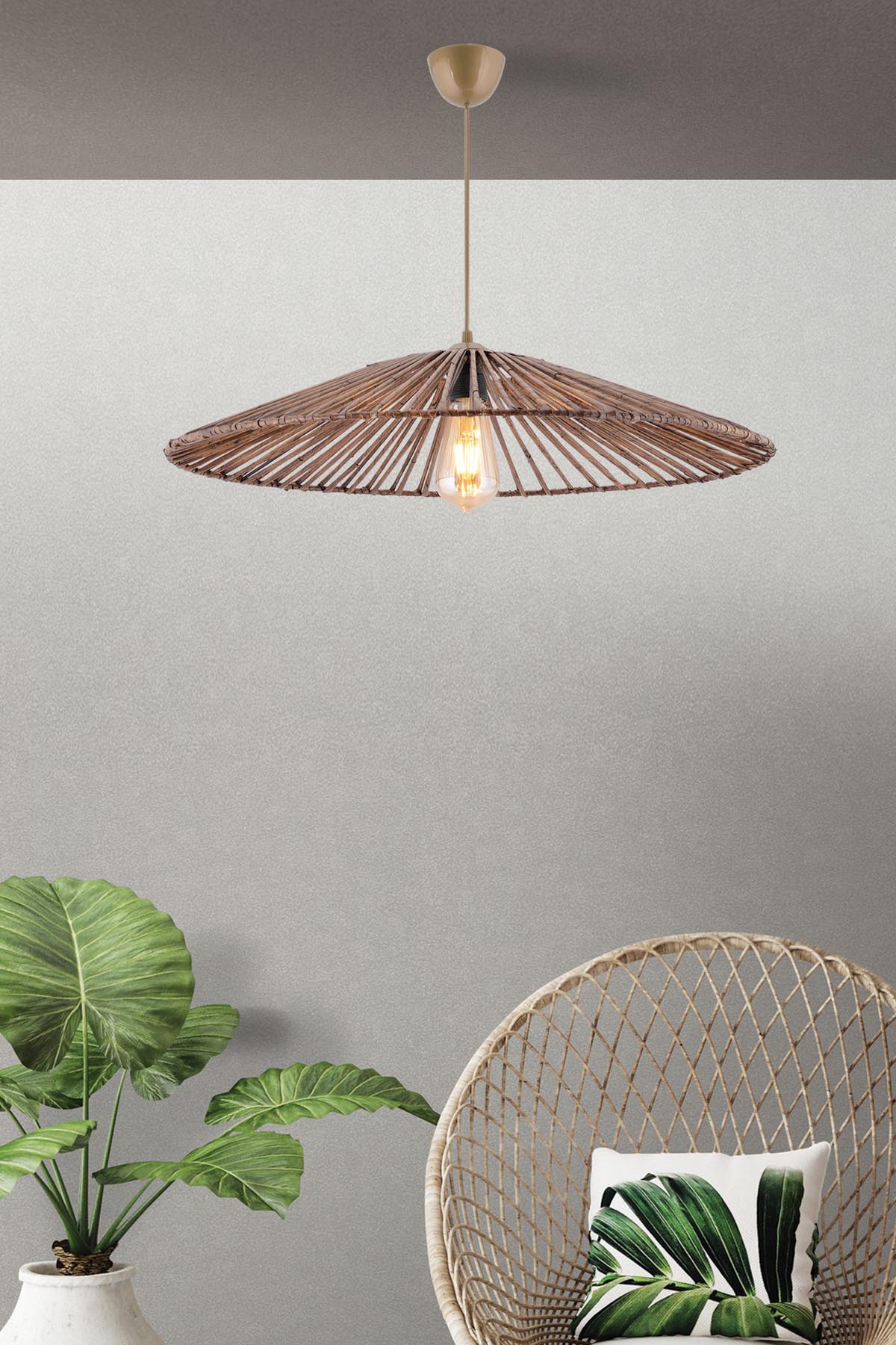 Conic in Braun präsentiert im Onlineshop von KAQTU Design AG. Pendelleuchte ist von Opviq