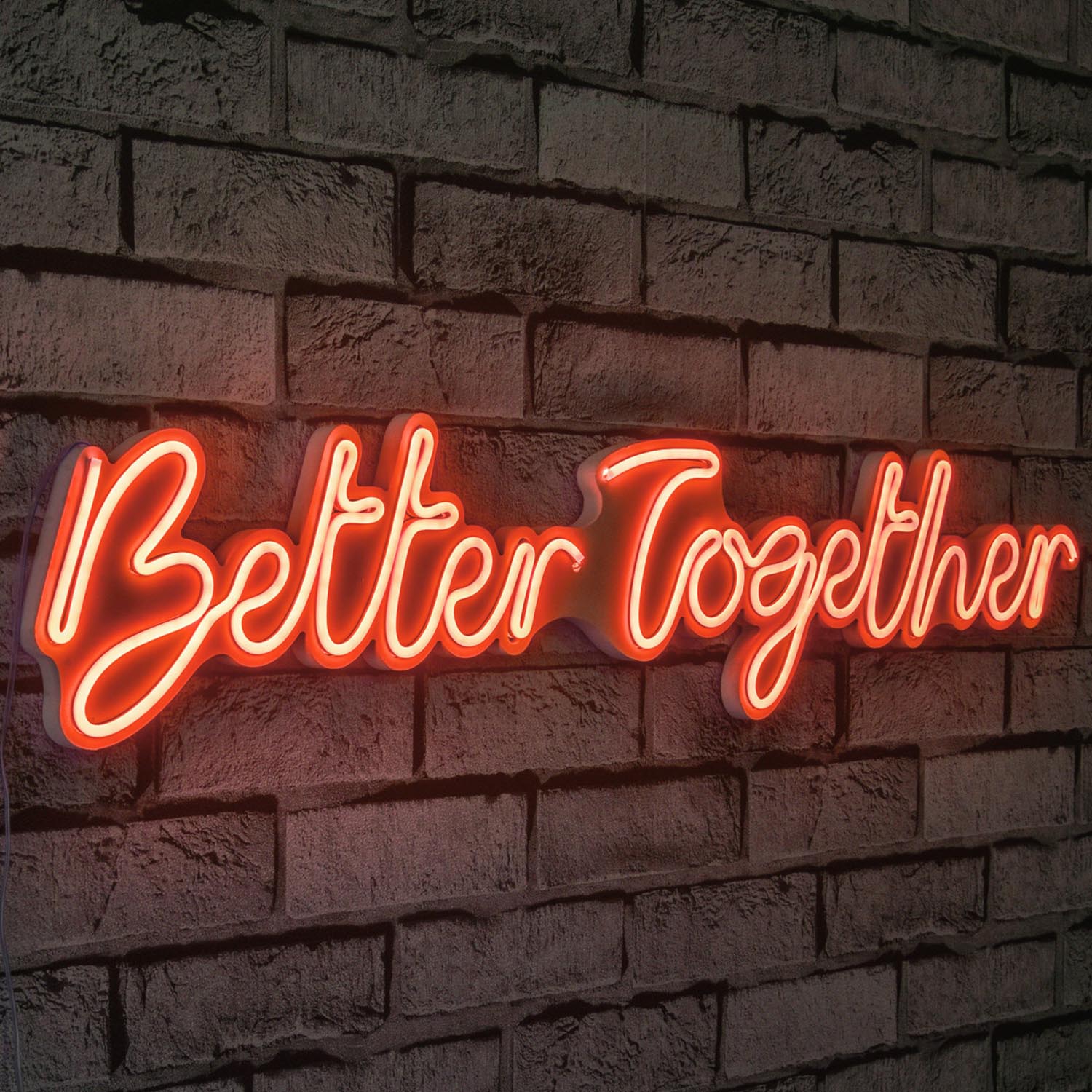 Better Together - Red in Rot präsentiert im Onlineshop von KAQTU Design AG. Wandleuchte ist von Wallity