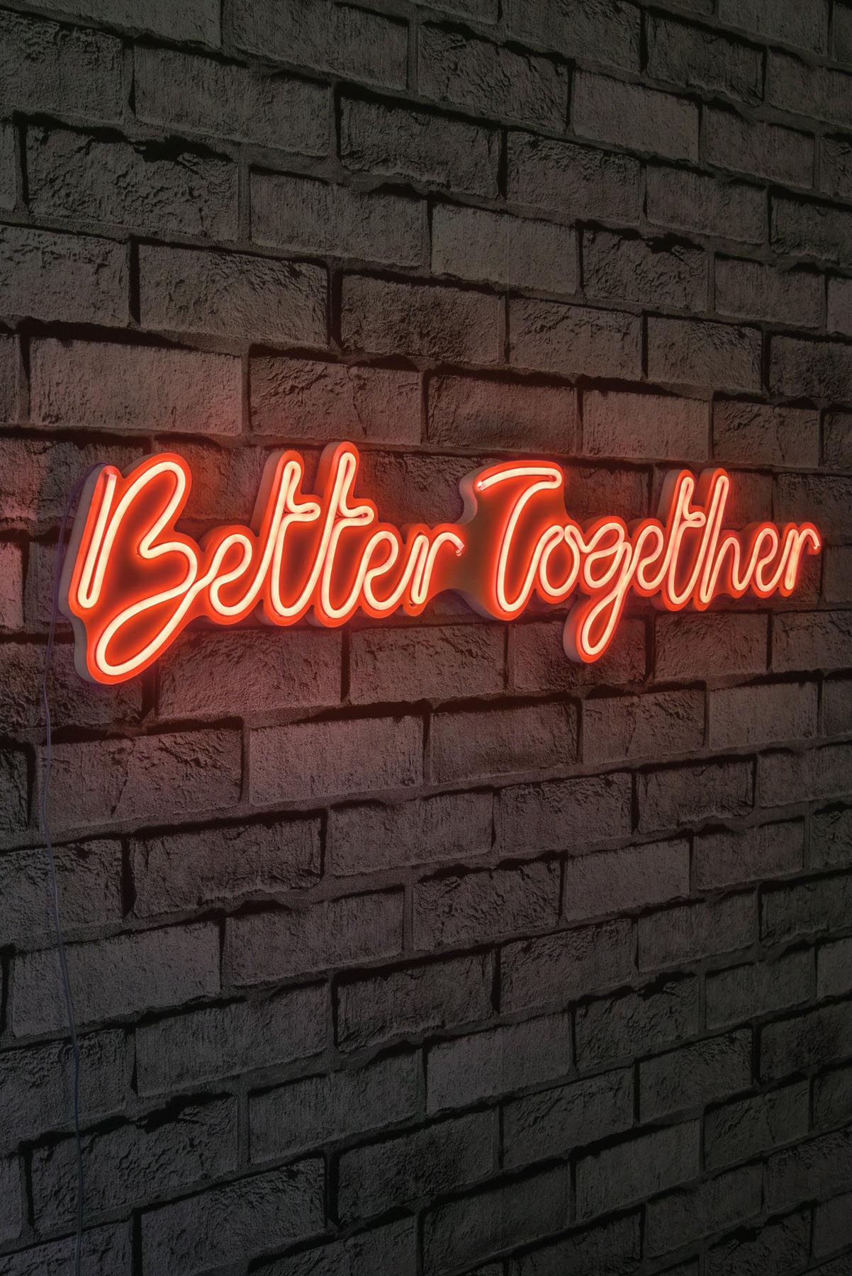 Better Together - Red in Rot präsentiert im Onlineshop von KAQTU Design AG. Wandleuchte ist von Wallity