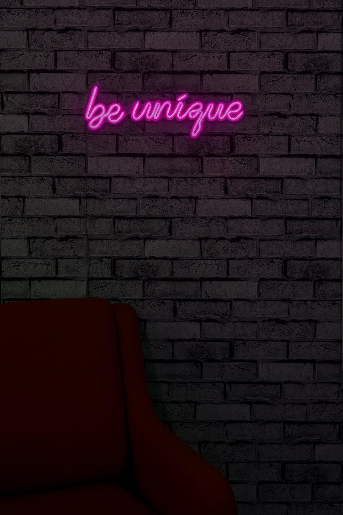 Be Unique - Pink in Rosa präsentiert im Onlineshop von KAQTU Design AG. Wandleuchte ist von Wallity