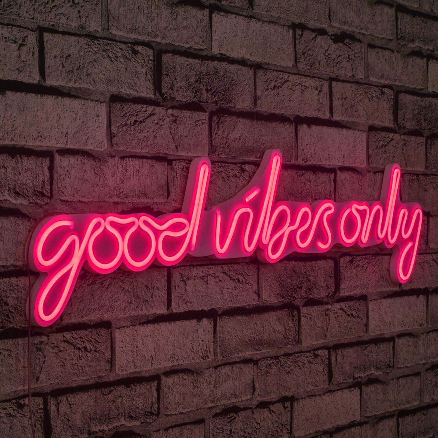 Good Vibes Only - Pink in Rosa präsentiert im Onlineshop von KAQTU Design AG. Wandleuchte ist von Wallity