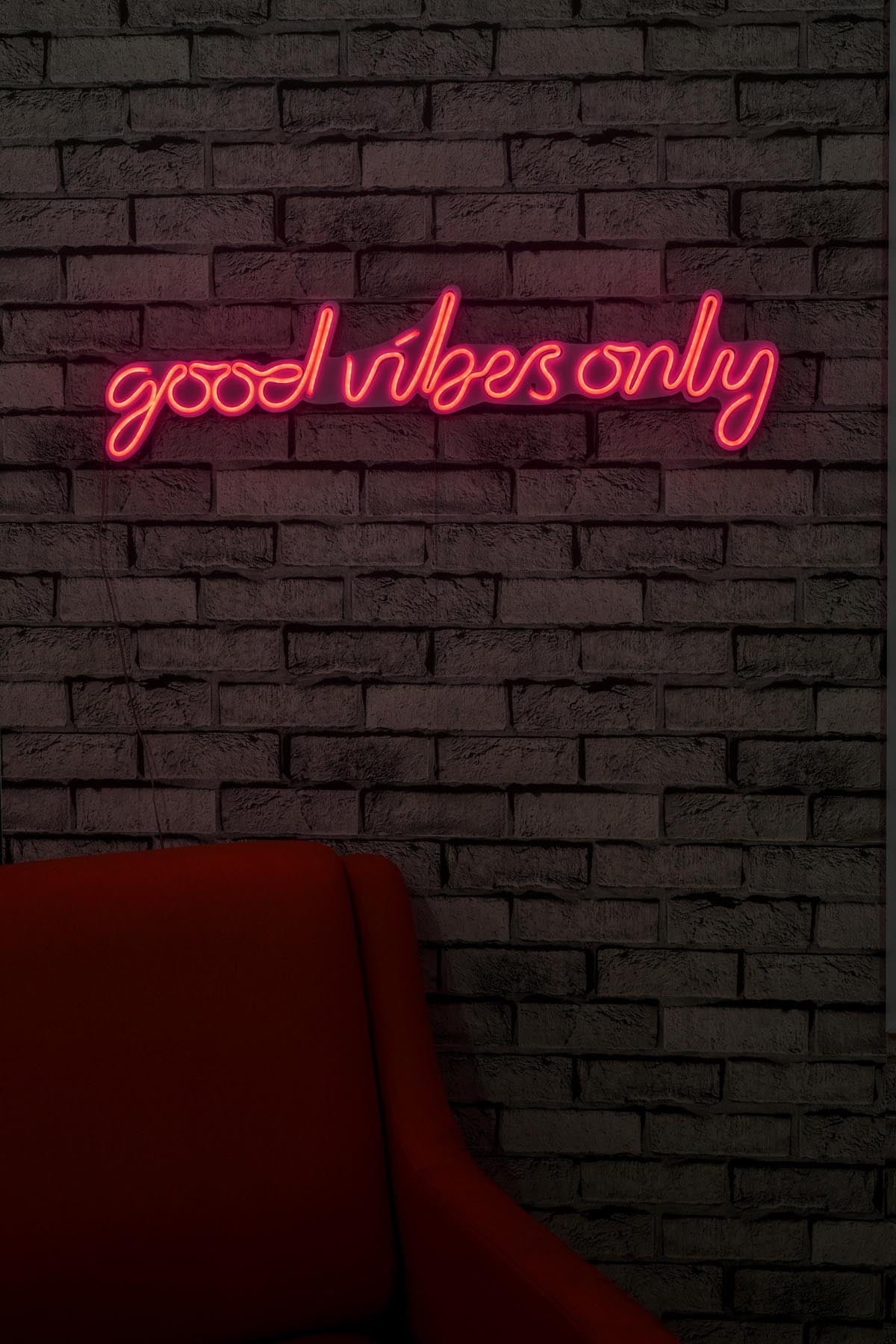 Good Vibes Only - Pink in Rosa präsentiert im Onlineshop von KAQTU Design AG. Wandleuchte ist von Wallity