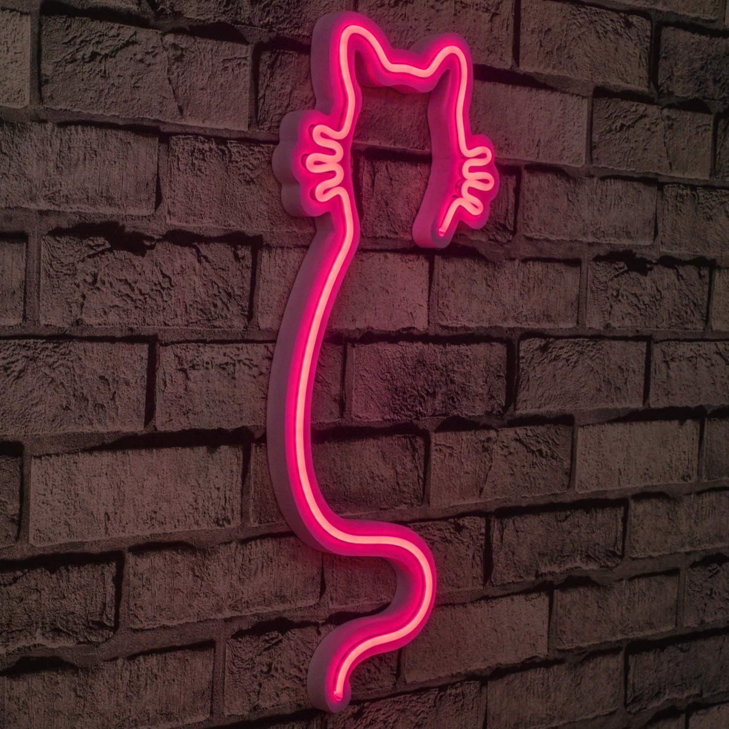 Cat - Pink in Rosa präsentiert im Onlineshop von KAQTU Design AG. Wandleuchte ist von Wallity