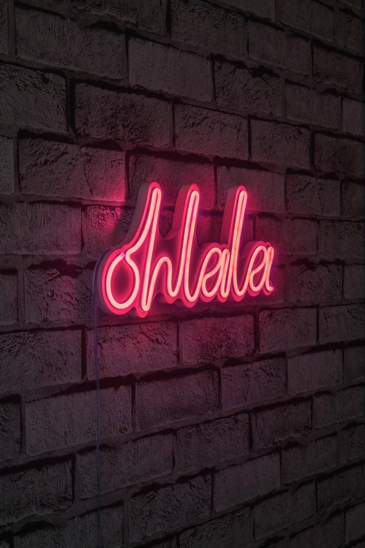 Oh La La - Pink in Rosa präsentiert im Onlineshop von KAQTU Design AG. Wandleuchte ist von Wallity
