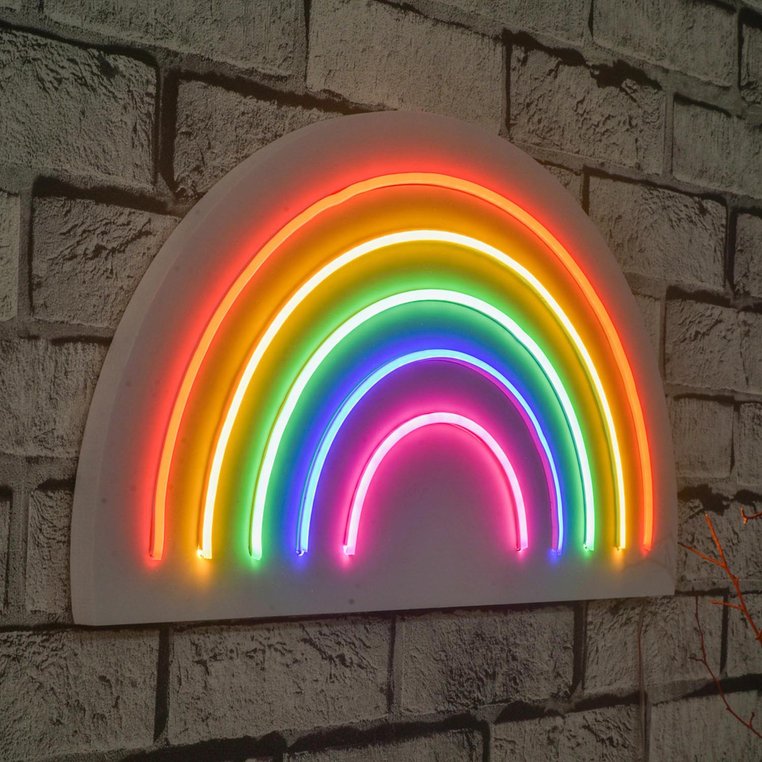 Rainbow - Multicolor in Mehrfarbig präsentiert im Onlineshop von KAQTU Design AG. Wandleuchte ist von Wallity