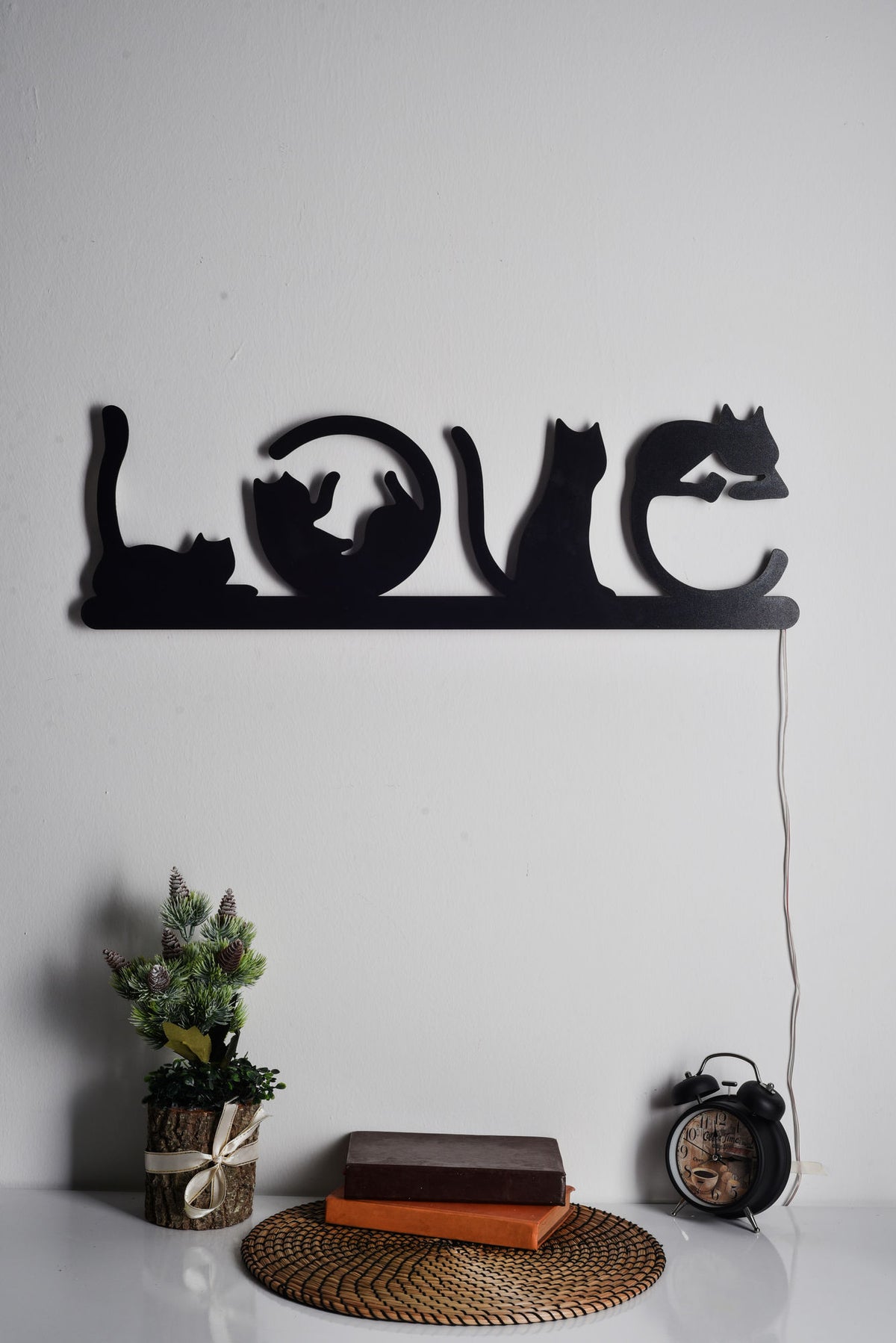 Cat Love Wandleuchte - Gelb in Gelb präsentiert im Onlineshop von KAQTU Design AG. Wandleuchte ist von Wallity