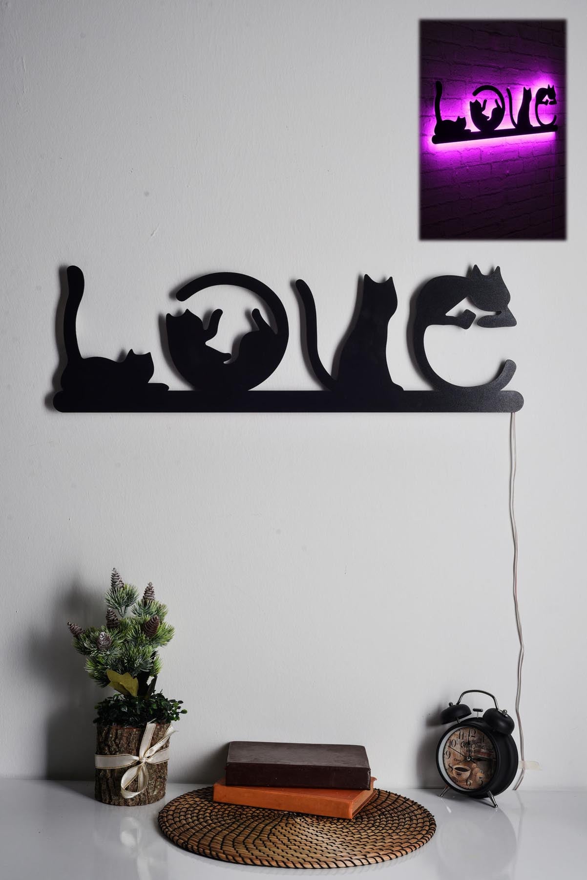Cat Love - Pink in Rosa präsentiert im Onlineshop von KAQTU Design AG. Wandleuchte ist von Wallity