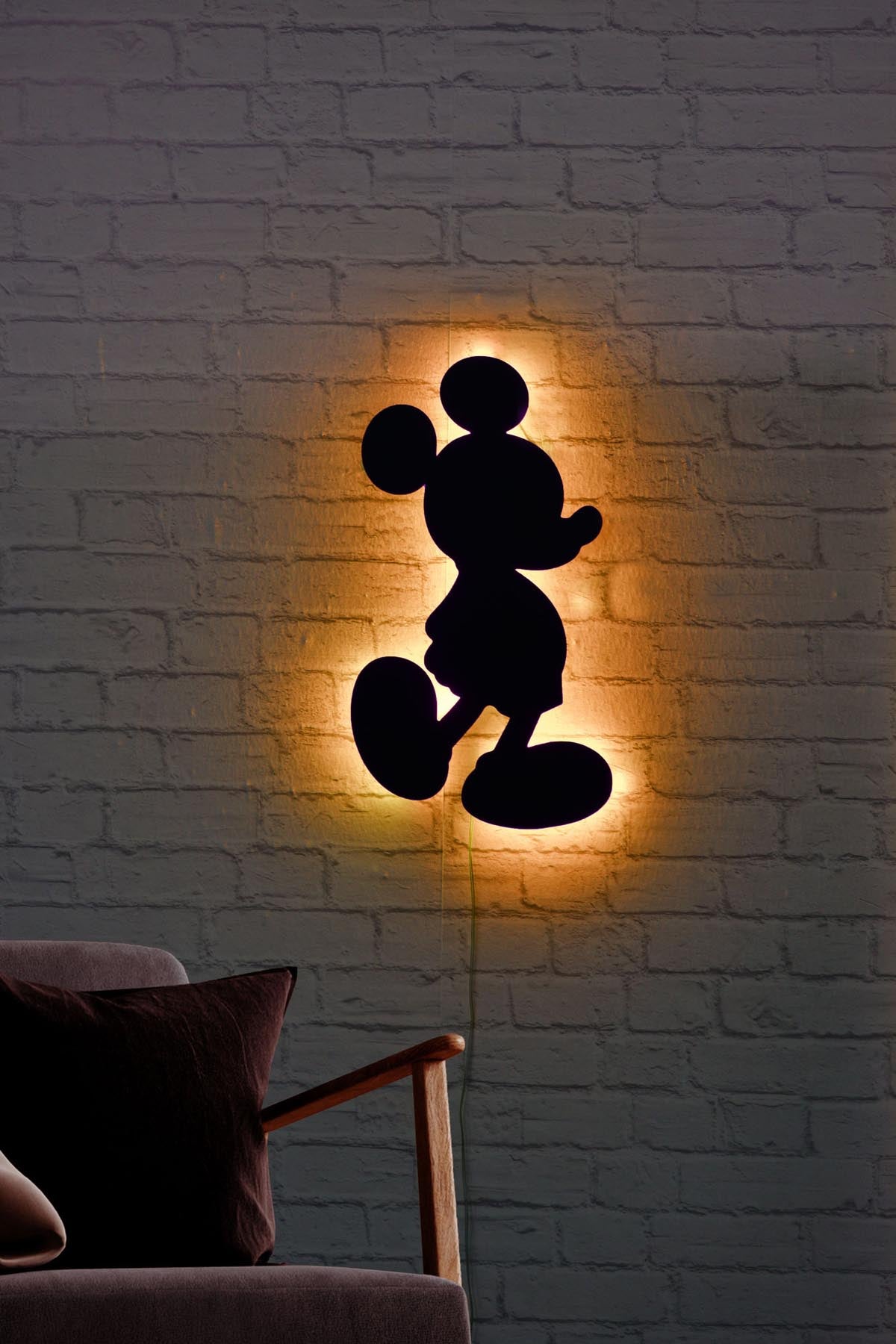 Mickey Mouse Wandleuchte - Gelb in Gelb präsentiert im Onlineshop von KAQTU Design AG. Wandleuchte ist von Wallity