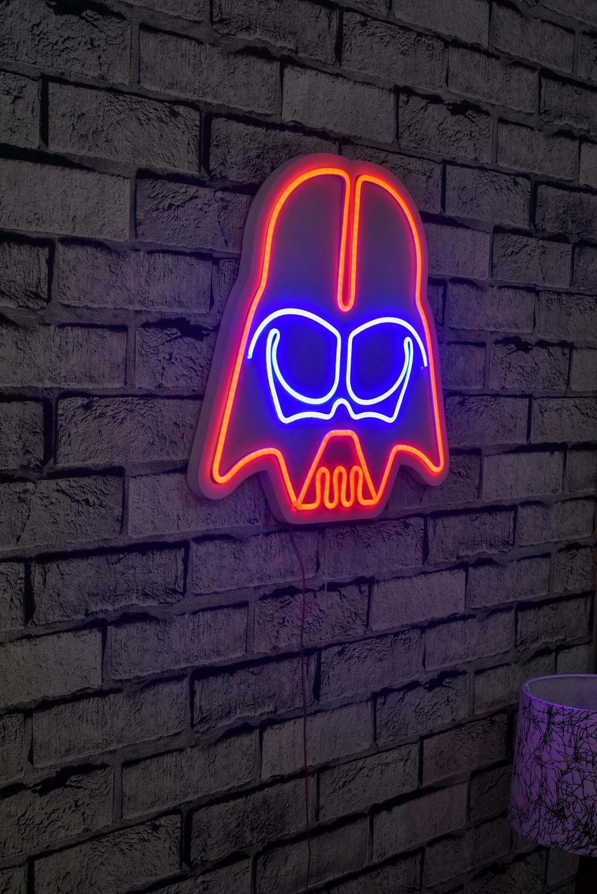 Darth Vader - Red Blue in Rot
 Blau präsentiert im Onlineshop von KAQTU Design AG. Wandleuchte ist von Wallity