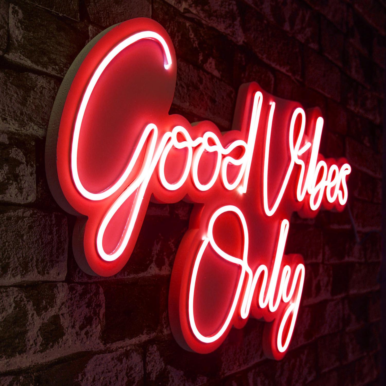 Good Vibes Only 2 - Red in Rot präsentiert im Onlineshop von KAQTU Design AG. Wandleuchte ist von Wallity