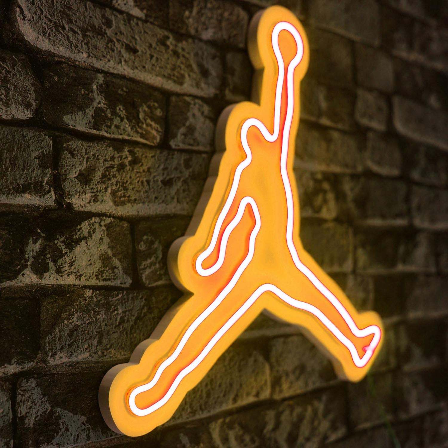 Basketball - Yellow in Gelb präsentiert im Onlineshop von KAQTU Design AG. Wandleuchte ist von Wallity