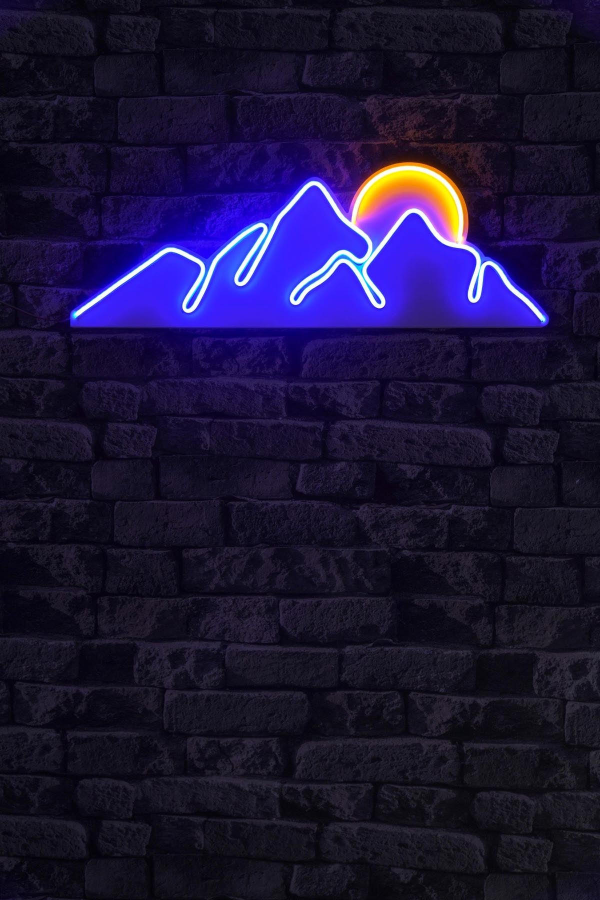 Mountain - Blue - Yellow in Blau
 Gelb präsentiert im Onlineshop von KAQTU Design AG. Wandleuchte ist von Wallity