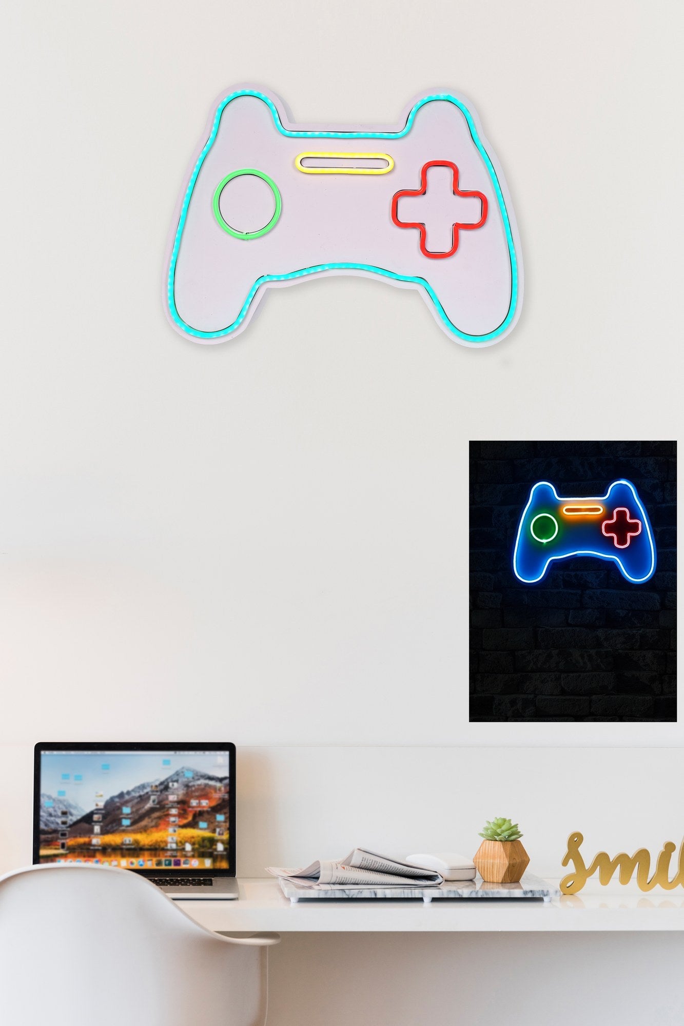 Play Station Gaming Controller - Blue in Mehrfarbig präsentiert im Onlineshop von KAQTU Design AG. Wandleuchte ist von Wallity