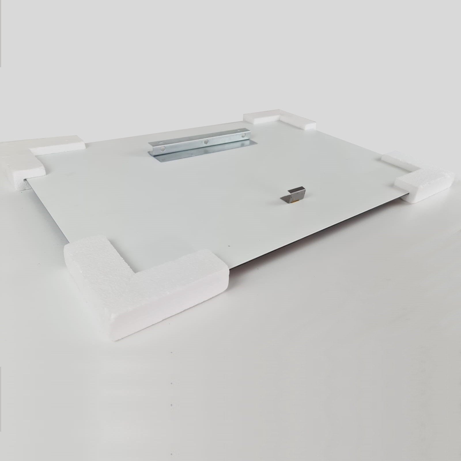 CAM3730 - 70100 in Mehrfarbig präsentiert im Onlineshop von KAQTU Design AG. Bild ist von Wallity