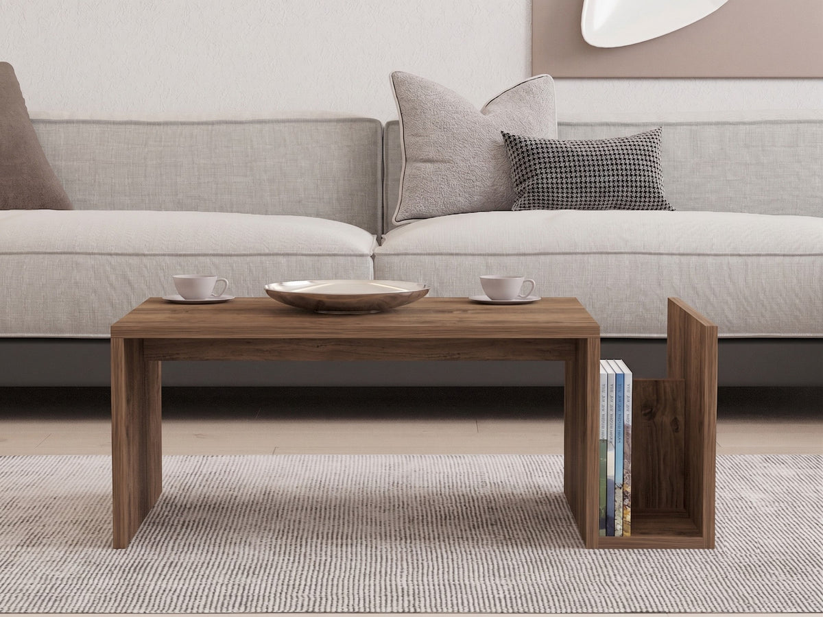 Rechteckiger Couchtisch Memo von Hanah Home in Venezia Nussbaum, Oberfläche aus Melaminspanplatte, schlankes flaches Tischdesign.