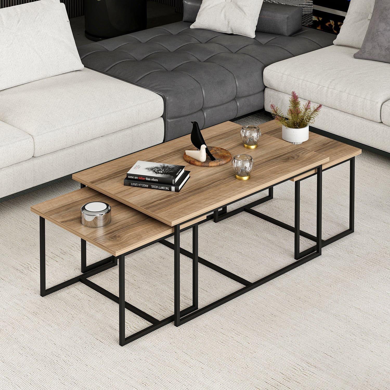 Levada - Walnut in Walnuss präsentiert im Onlineshop von KAQTU Design AG. Beistelltisch ist von Hanah Home