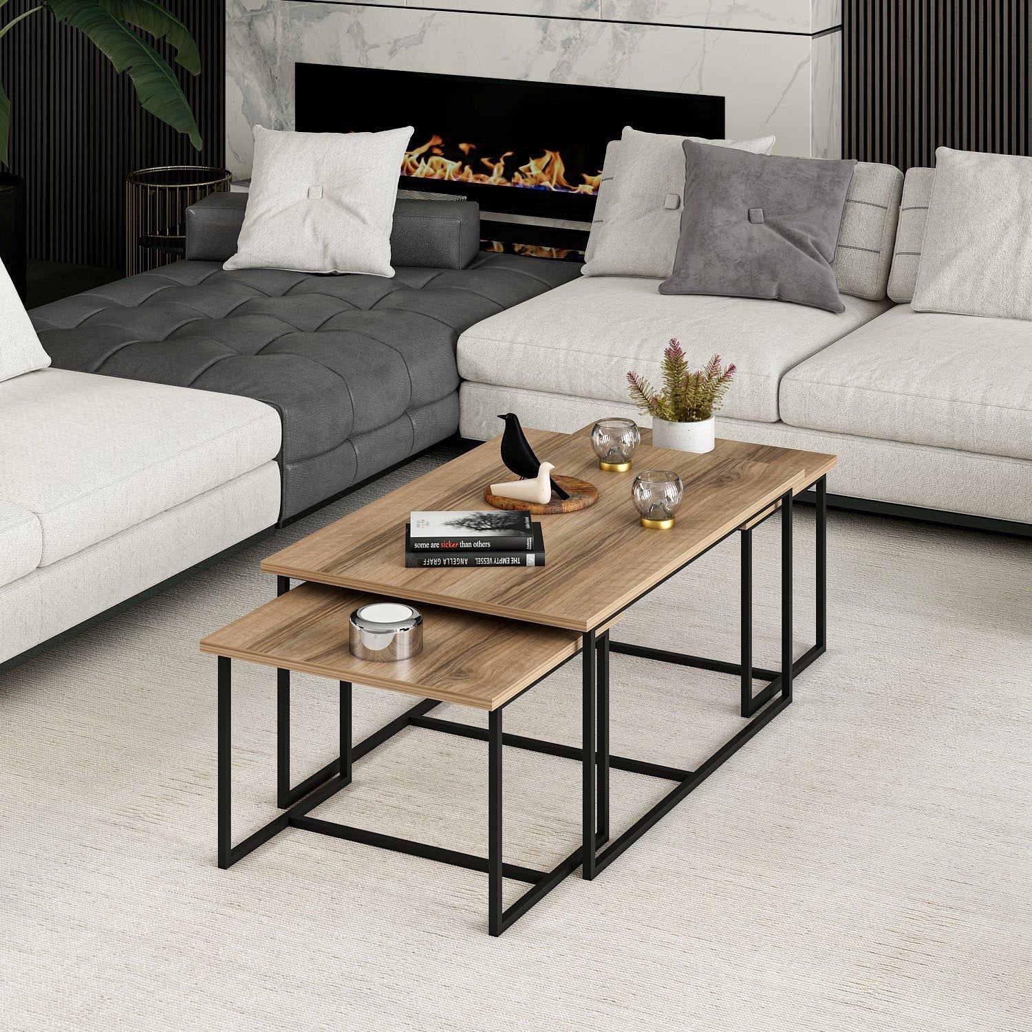 Levada - Walnut in Walnuss präsentiert im Onlineshop von KAQTU Design AG. Beistelltisch ist von Hanah Home