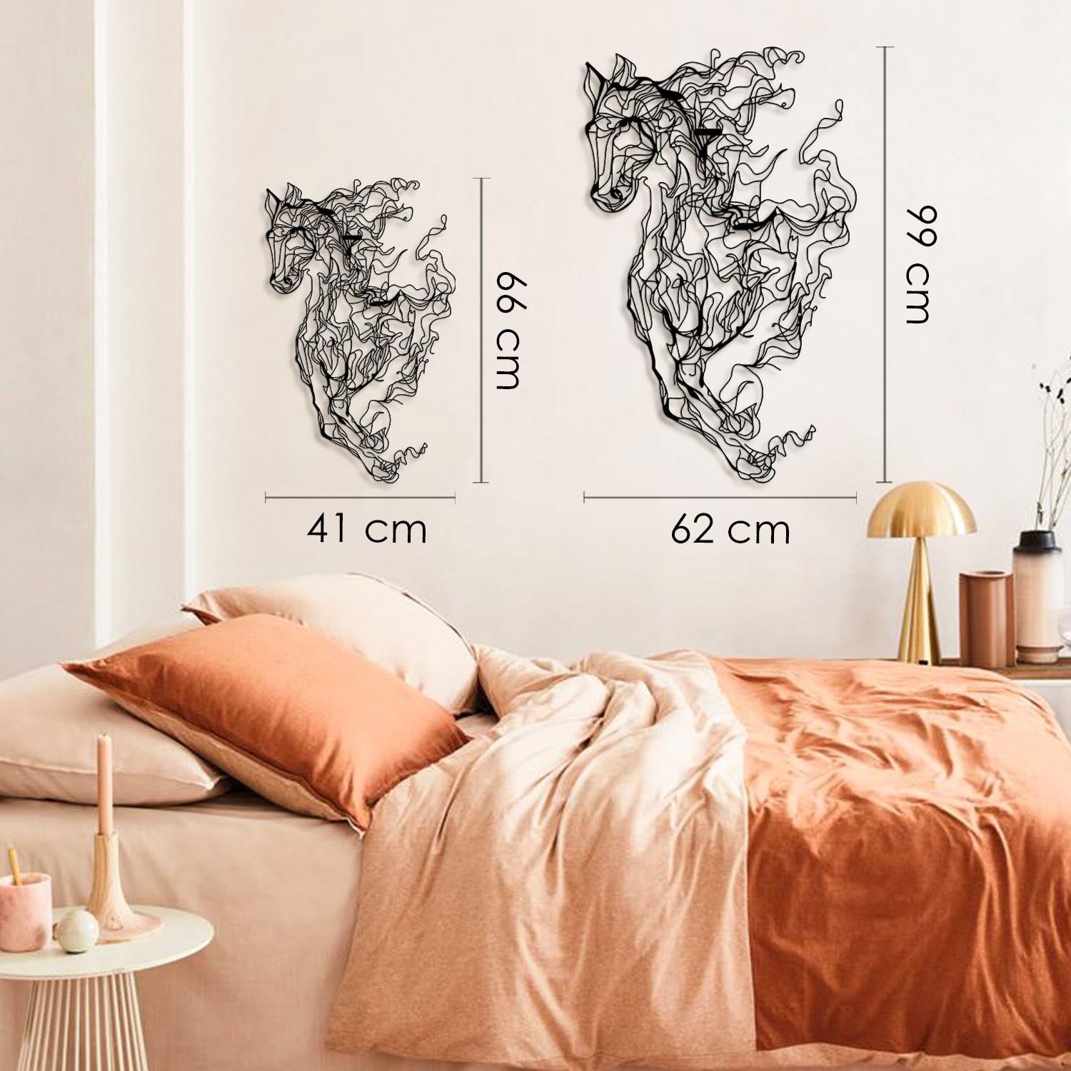 Metal Horse Line Art - APT724 in Schwarz präsentiert im Onlineshop von KAQTU Design AG. Wanddeko ist von Wallity