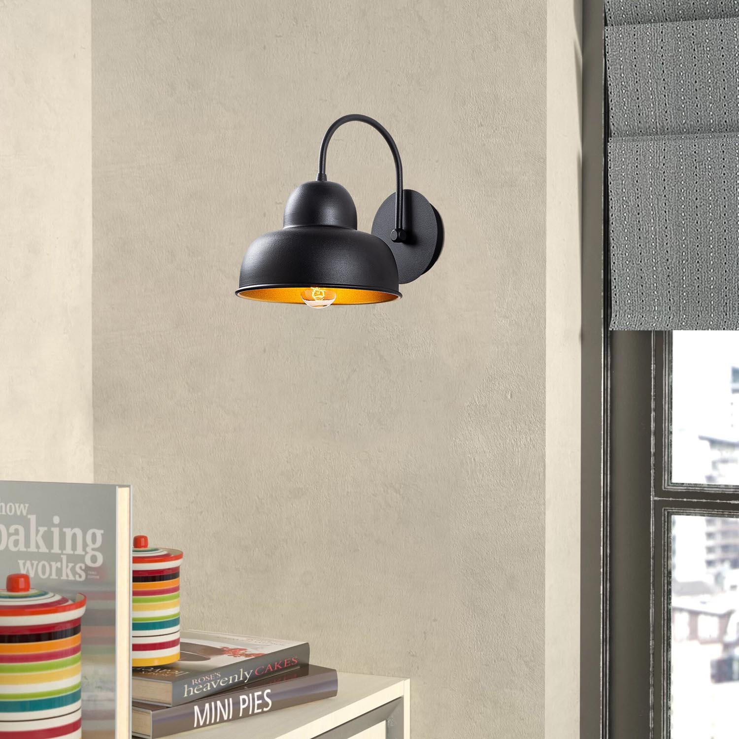 Berceste - 180BLACK-A in Schwarz präsentiert im Onlineshop von KAQTU Design AG. Wandleuchte ist von Opviq