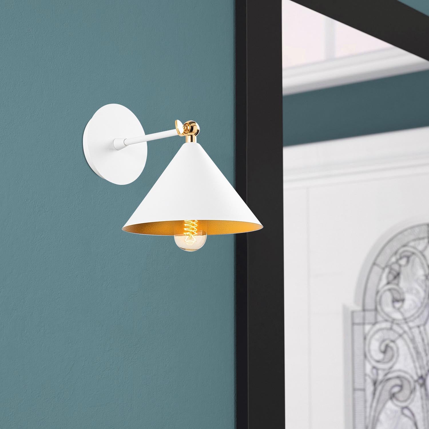Berceste - 185WHITE-A in Weiss präsentiert im Onlineshop von KAQTU Design AG. Wandleuchte ist von Opviq