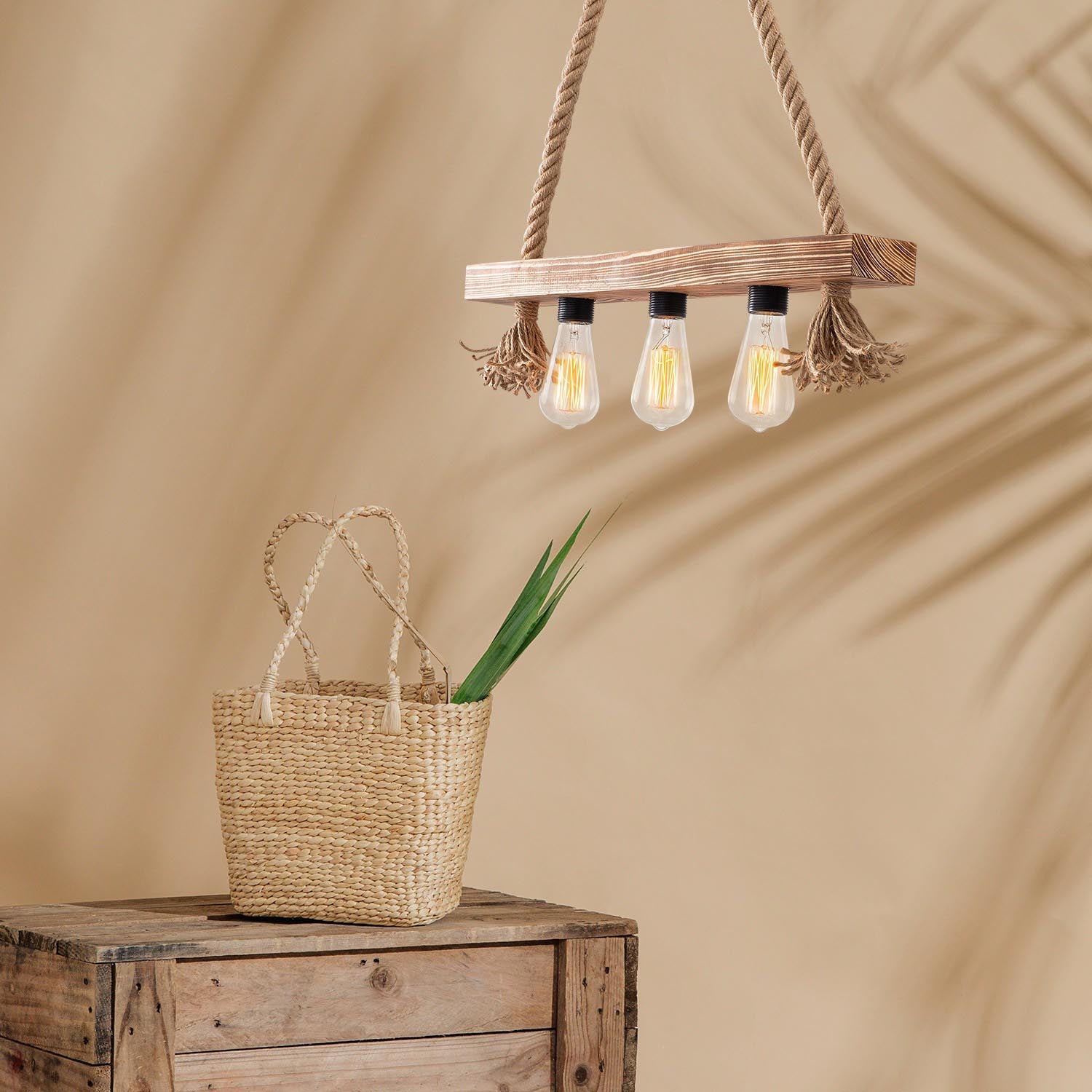 Erebos - 105-AV in Holz präsentiert im Onlineshop von KAQTU Design AG. Pendelleuchte ist von Opviq