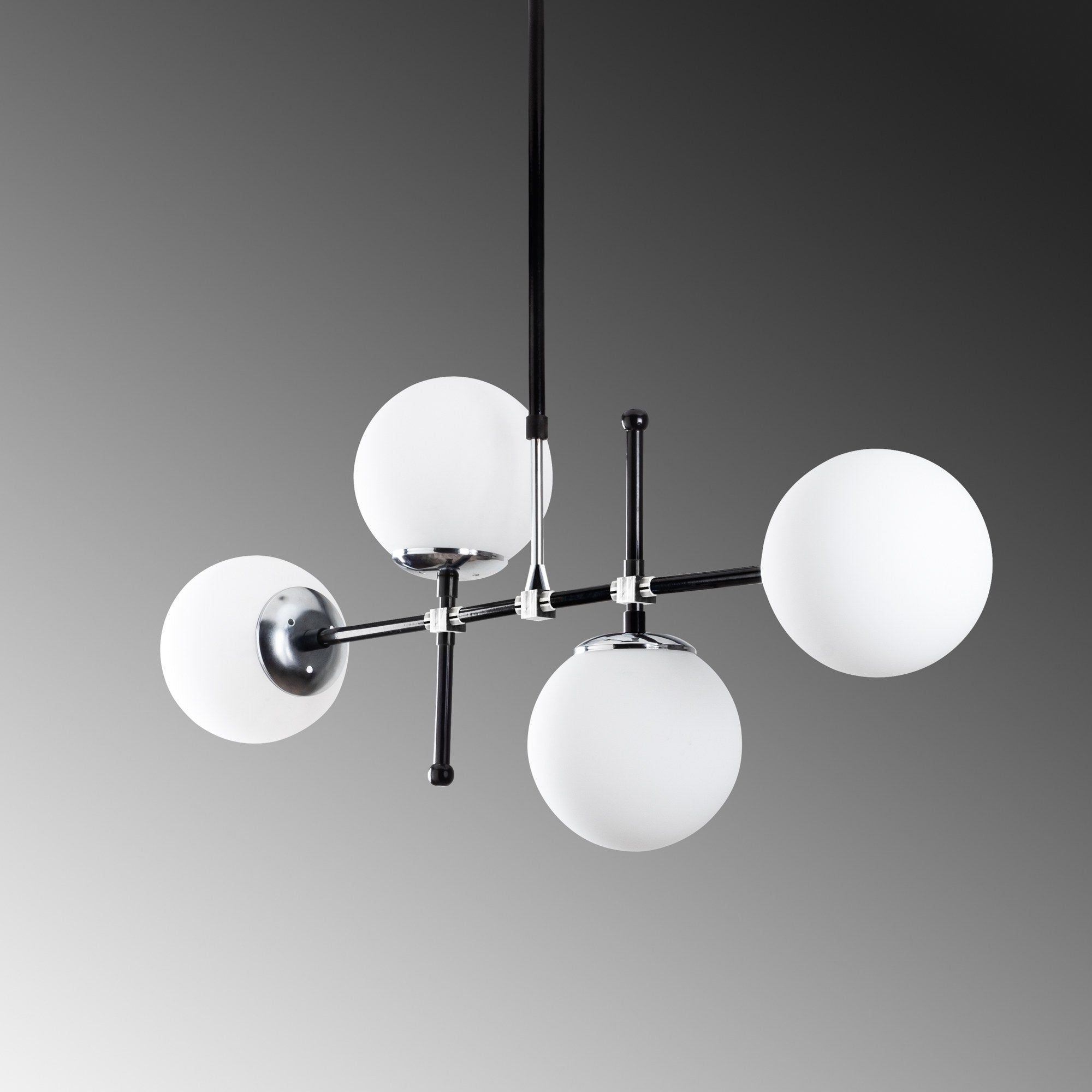 My Legend - 145-AV2 in Schwarz Weiss präsentiert im Onlineshop von KAQTU Design AG. Pendelleuchte ist von Opviq