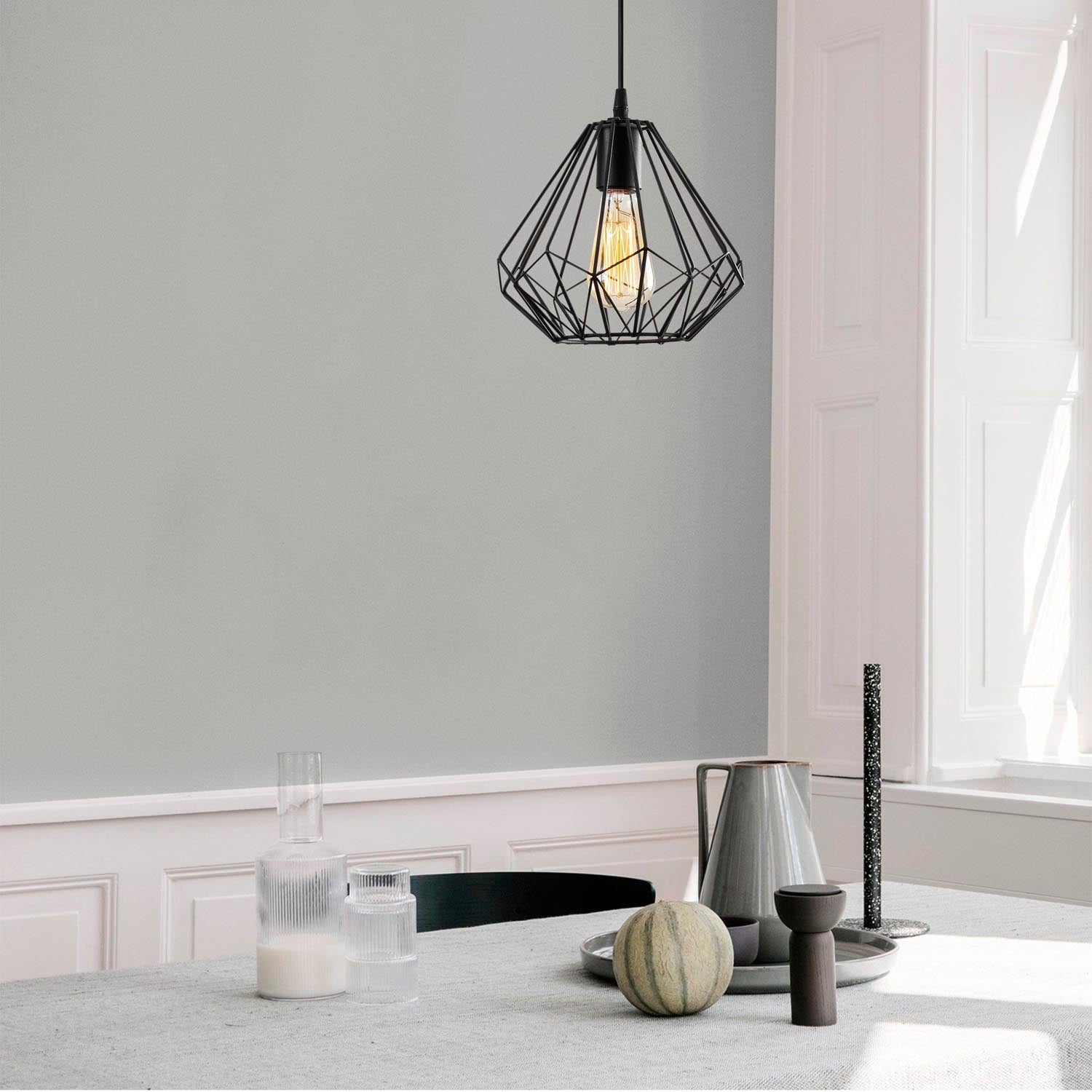 Diamond - 704-S in Schwarz präsentiert im Onlineshop von KAQTU Design AG. Pendelleuchte ist von Opviq