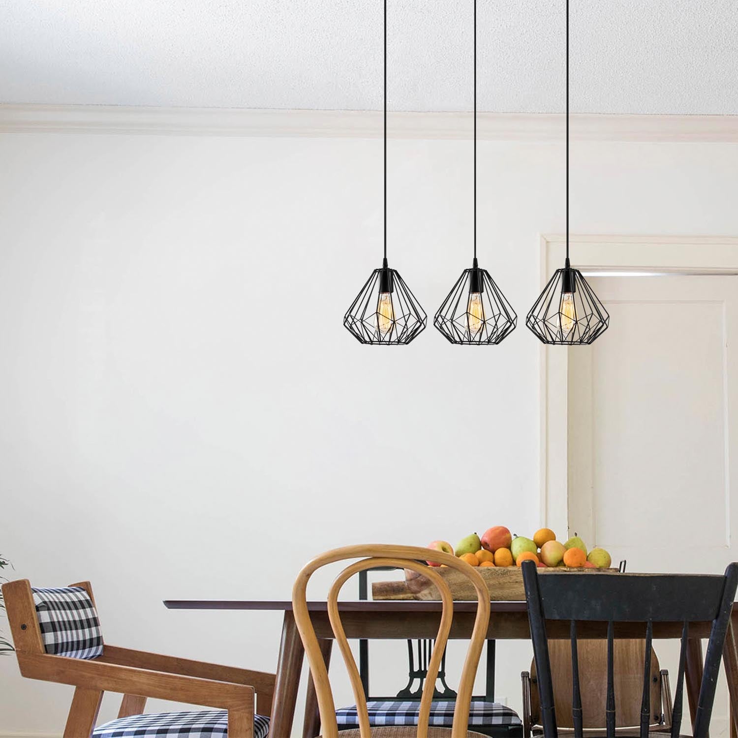 Diamond - 704-S1 in Schwarz präsentiert im Onlineshop von KAQTU Design AG. Pendelleuchte ist von Opviq