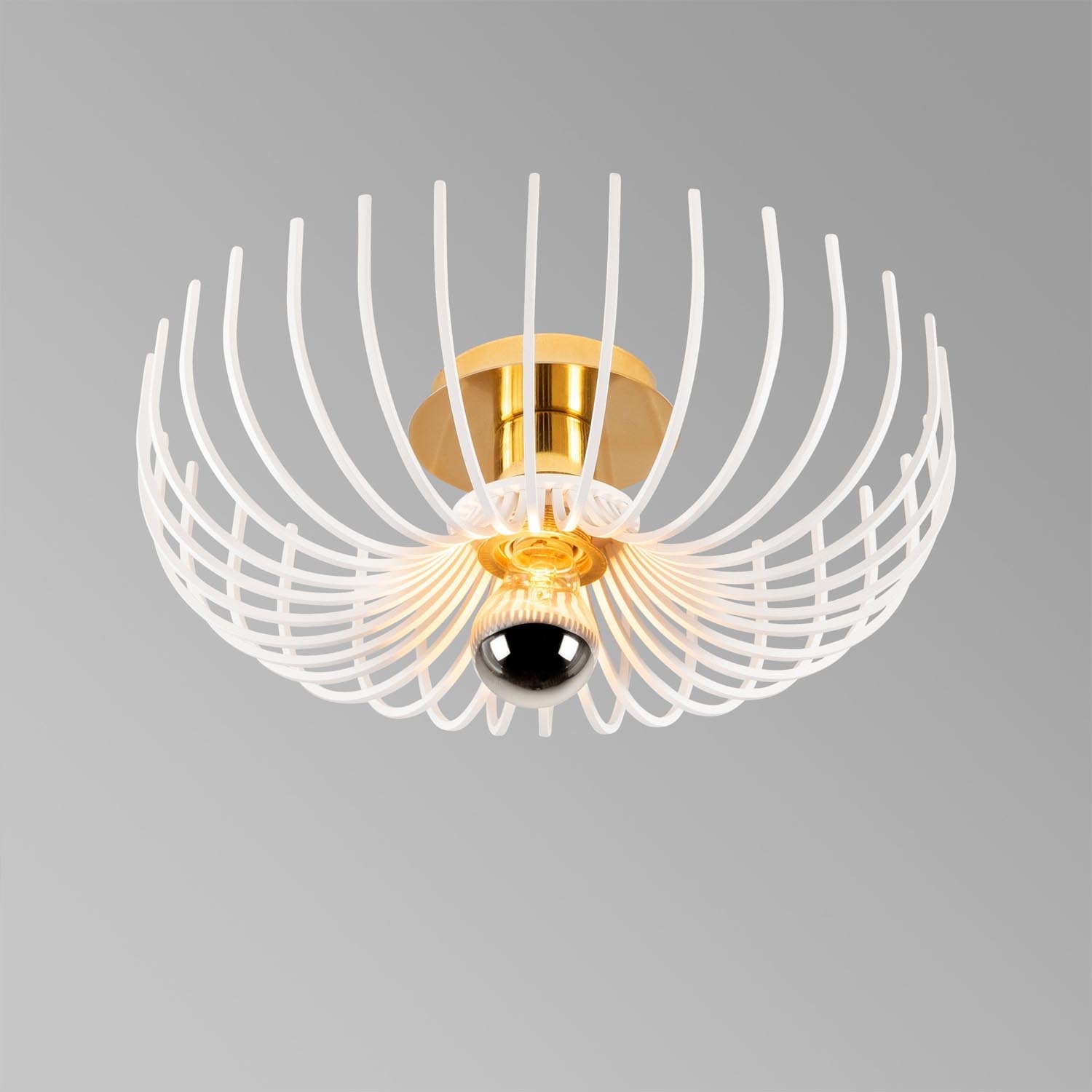Aspendos - N-642 in Weiss präsentiert im Onlineshop von KAQTU Design AG. Pendelleuchte ist von Opviq