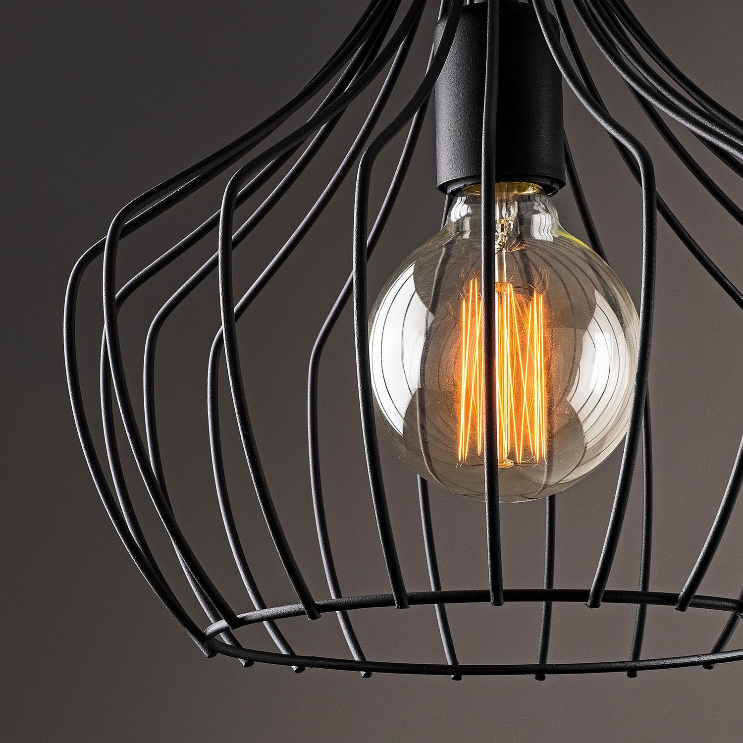 Mezopotamya - N-1277 in Schwarz präsentiert im Onlineshop von KAQTU Design AG. Pendelleuchte ist von Opviq