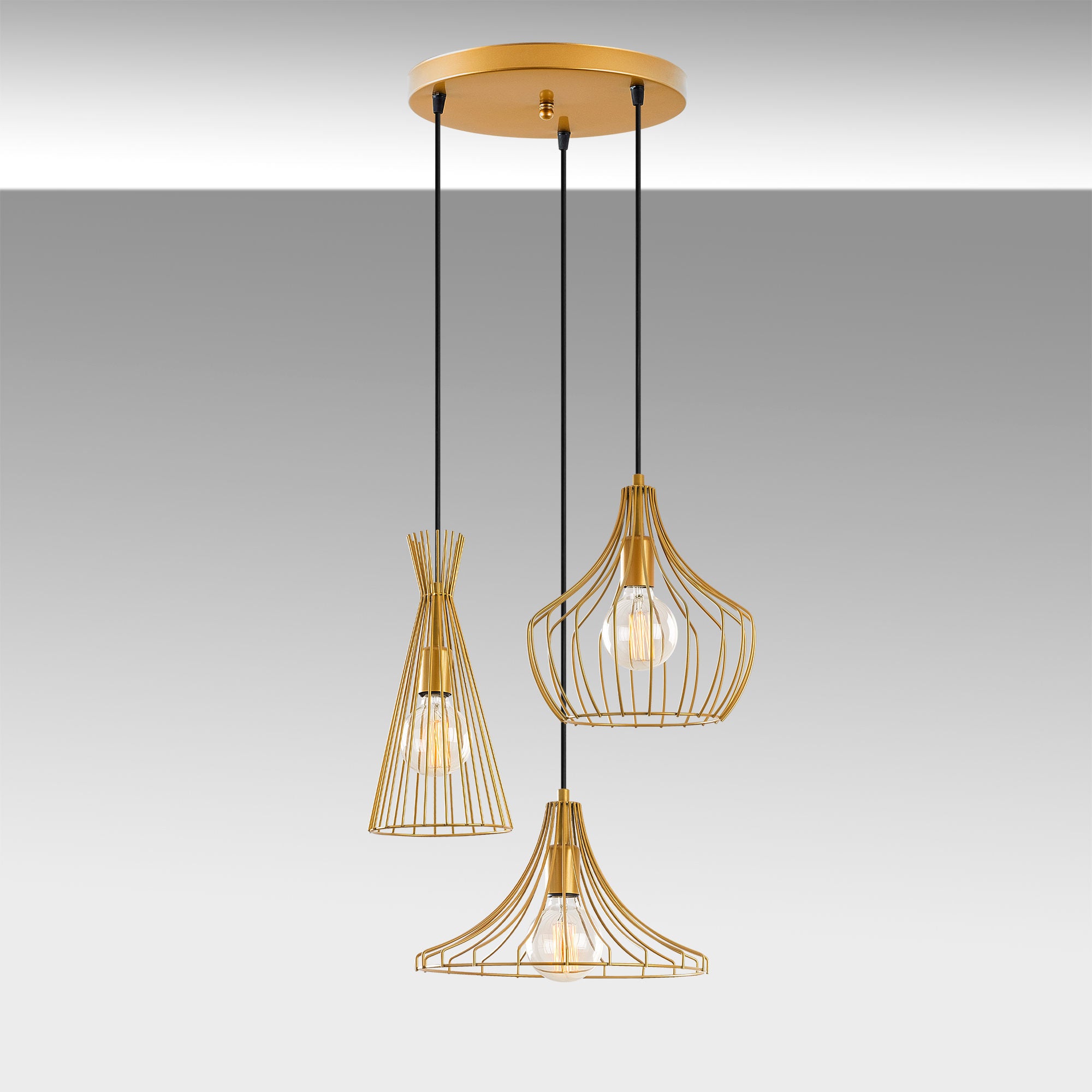 Mezopotamya - N-1299 in Gold präsentiert im Onlineshop von KAQTU Design AG. Pendelleuchte ist von Opviq