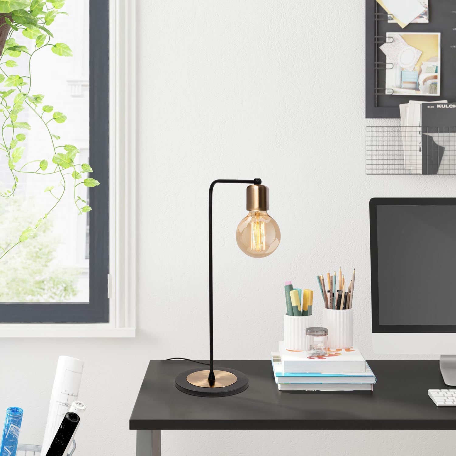 Harput - N-1320 in Schwarz Vintage präsentiert im Onlineshop von KAQTU Design AG. Tischleuchte ist von Opviq