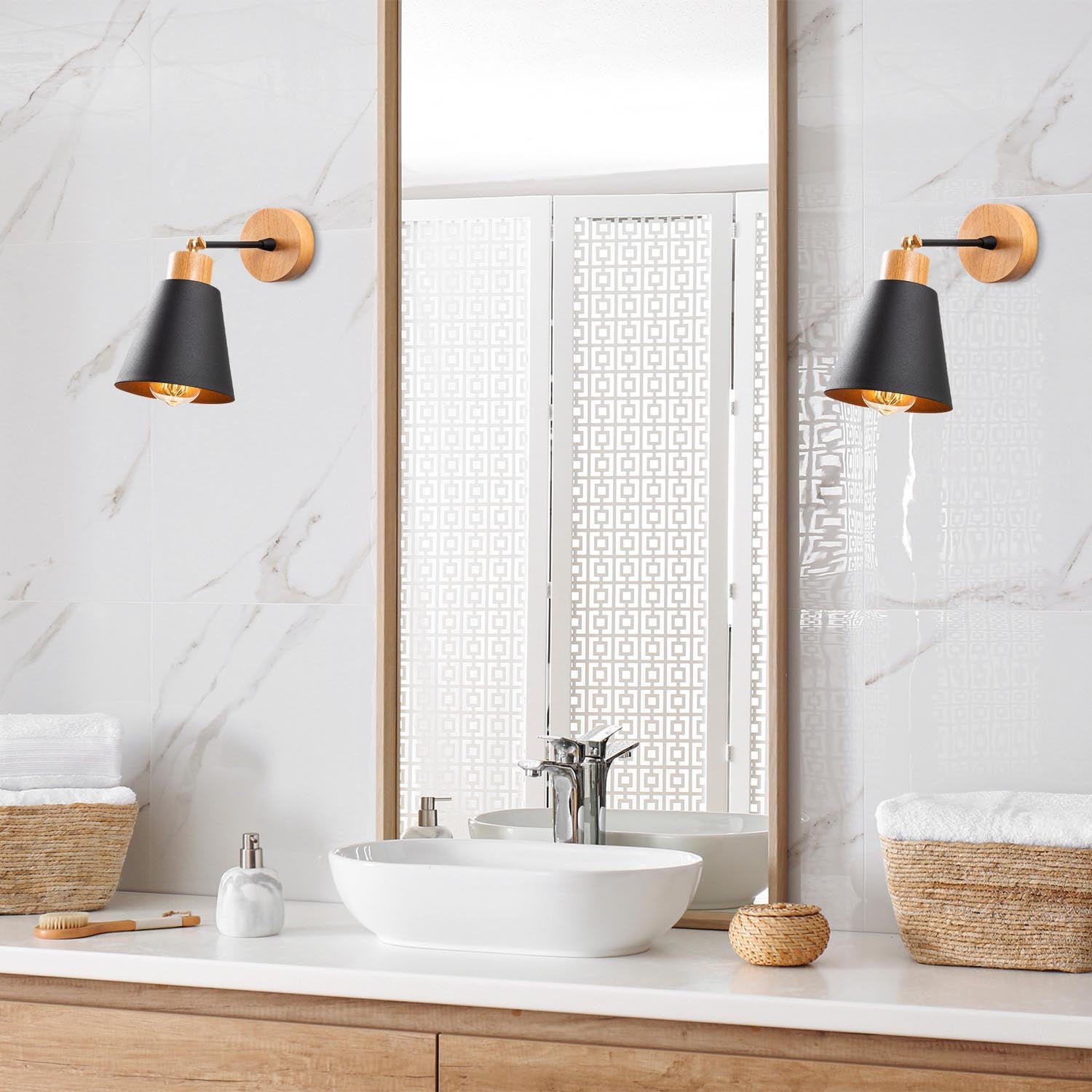 Manavgat - N-610 in Schwarze Eiche präsentiert im Onlineshop von KAQTU Design AG. Wandleuchte ist von Opviq