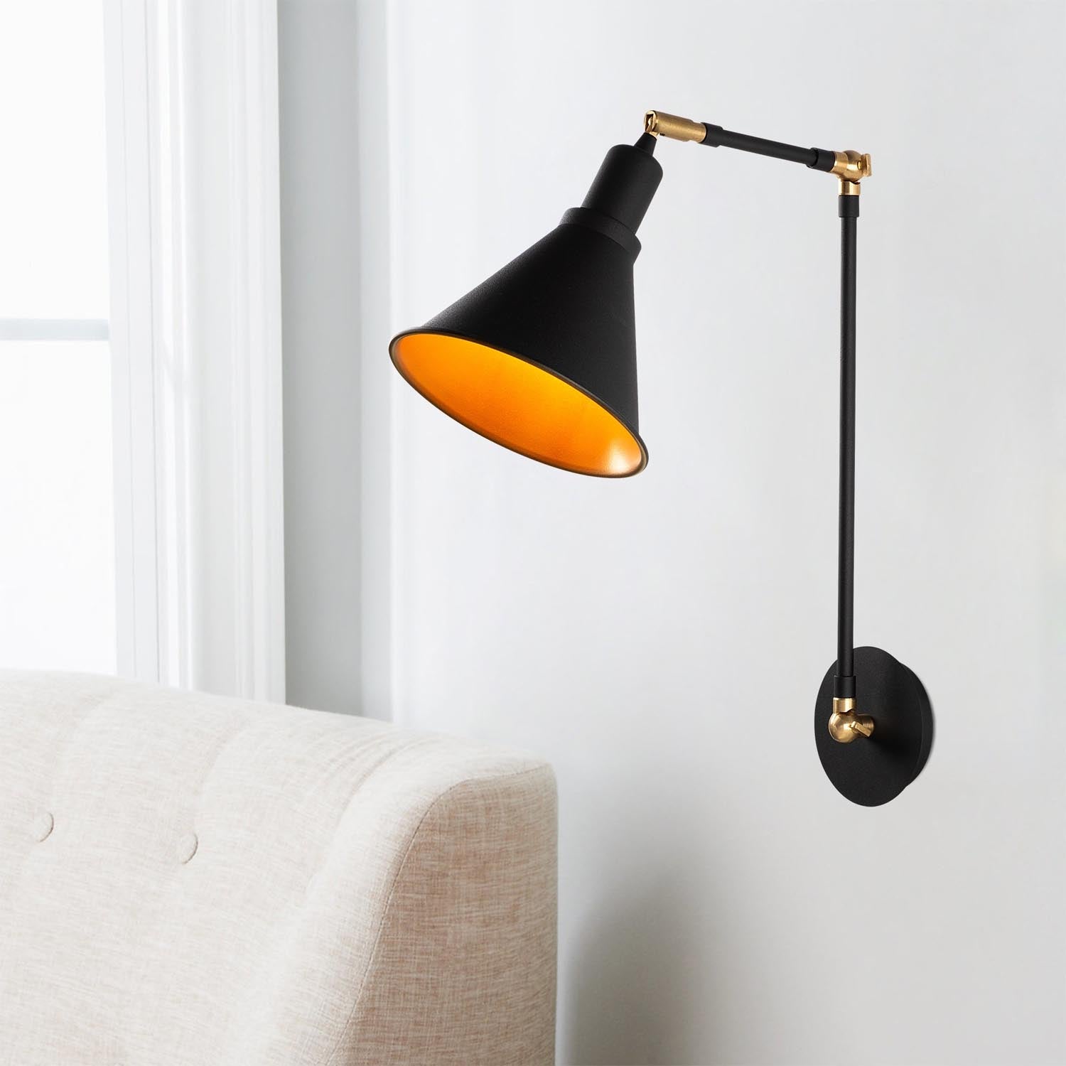 Berceste - N-682 in Schwarz präsentiert im Onlineshop von KAQTU Design AG. Wandleuchte ist von Opviq