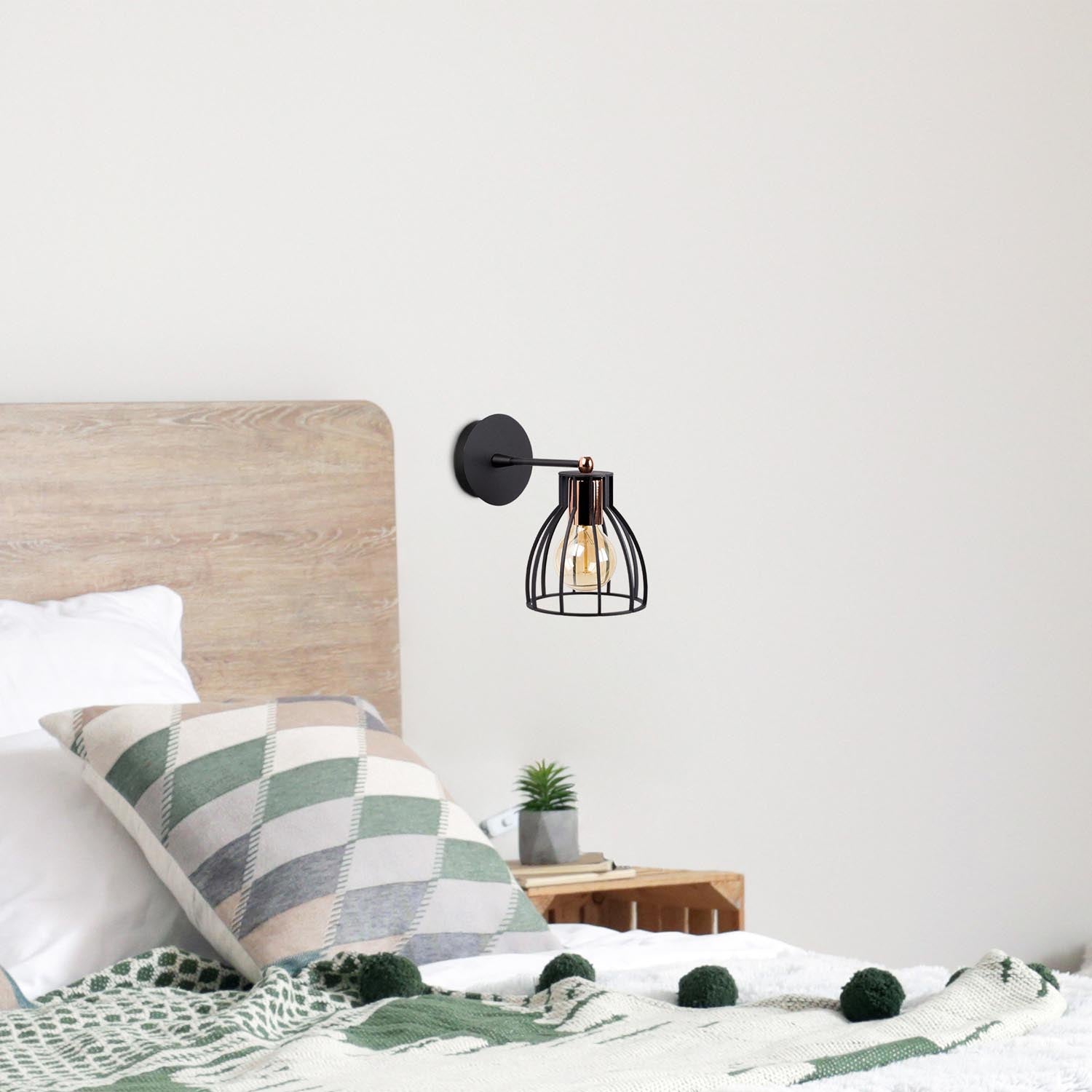 Kemah - N-1238 in Schwarz
 Bronze präsentiert im Onlineshop von KAQTU Design AG. Wandleuchte ist von Opviq